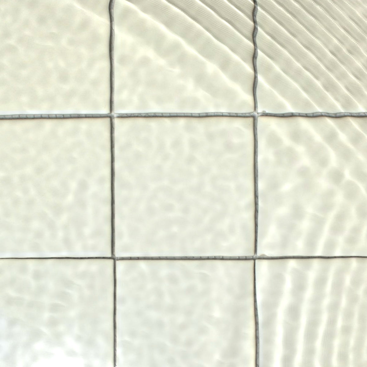 VitrA Ultra White Gloss Mosaic 100x100mm under water