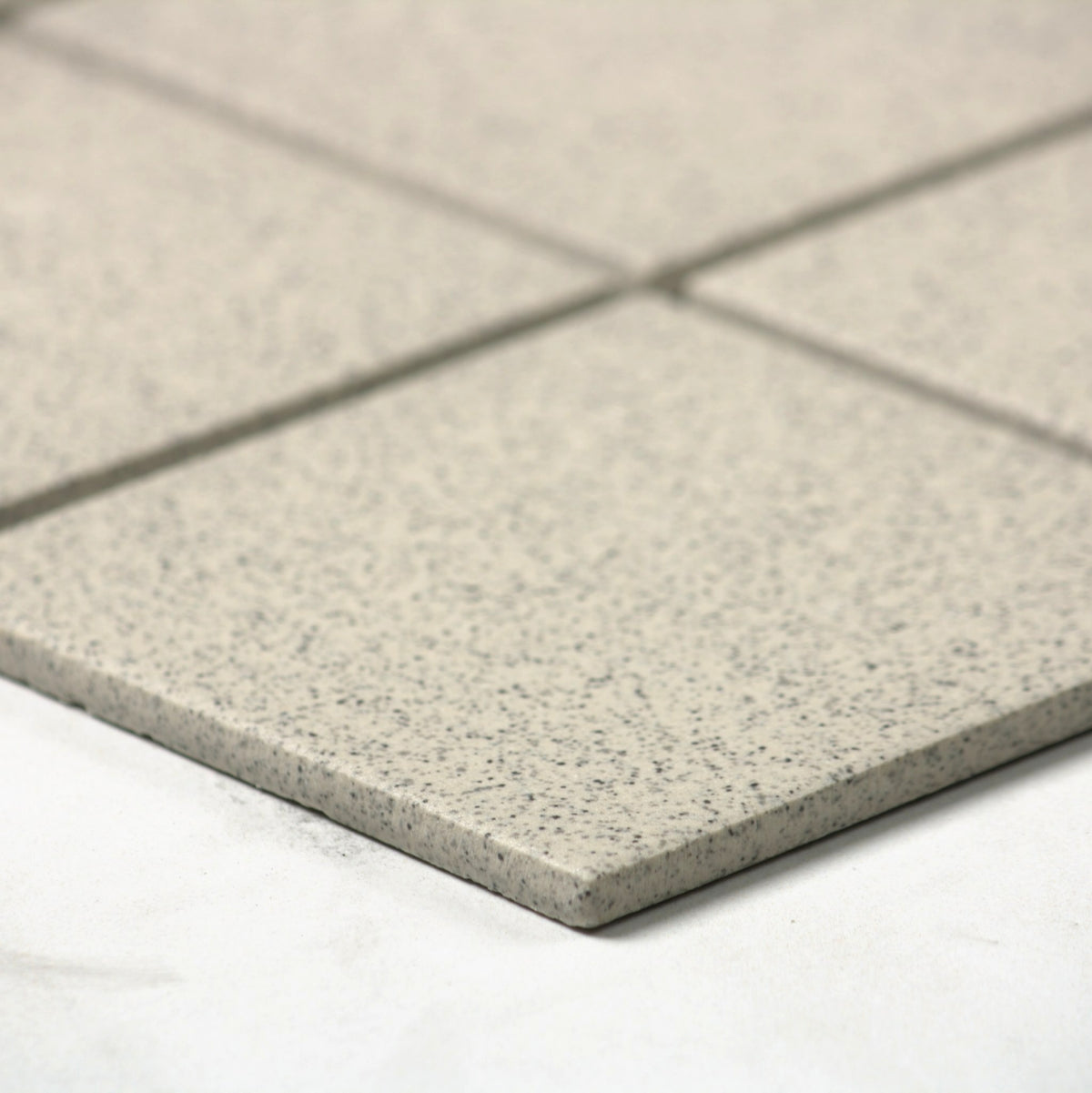 vitra dotti light grey matt r10b mosaic 100x100mm angle view