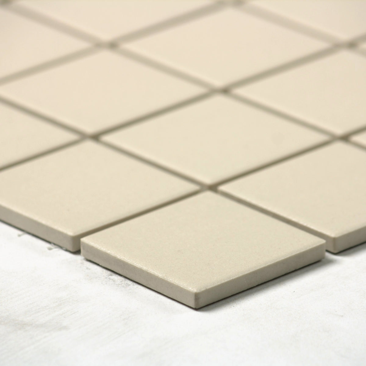 vitra uni ivory matt r10b mosaic 50x50mm angle view