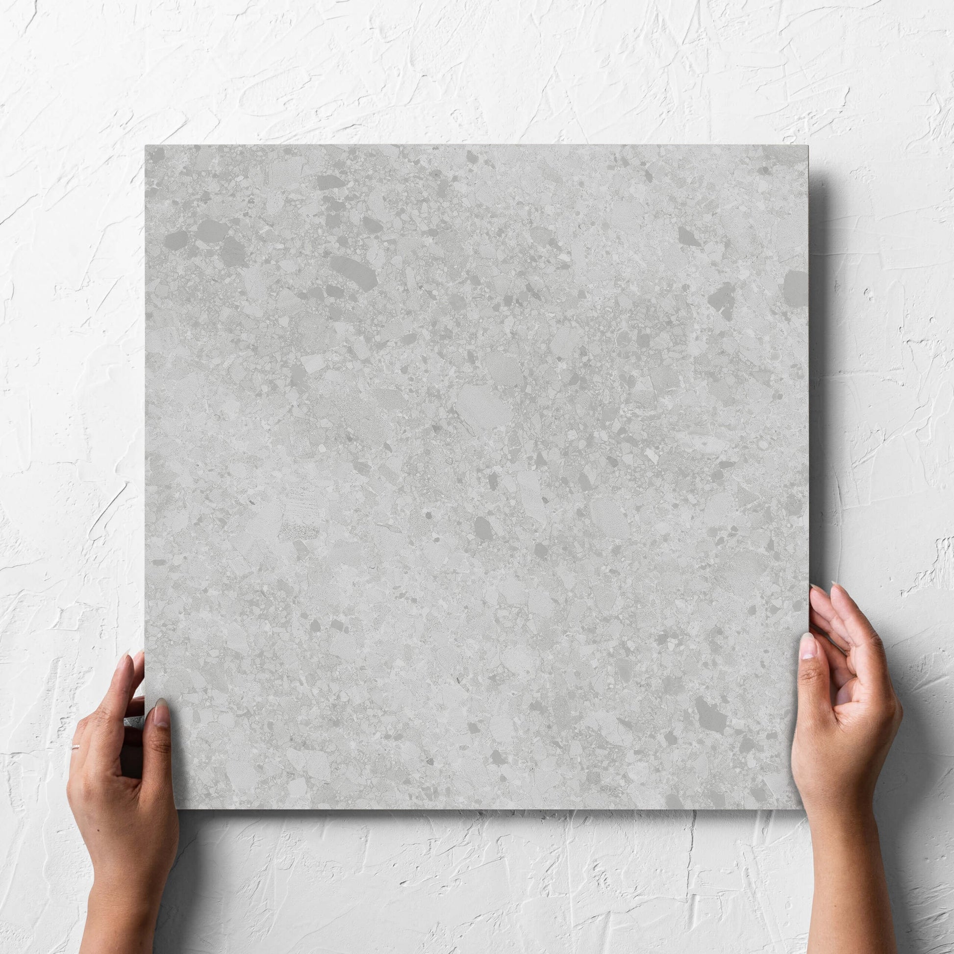 Isla Cloud Matt 450x450mm hand 6