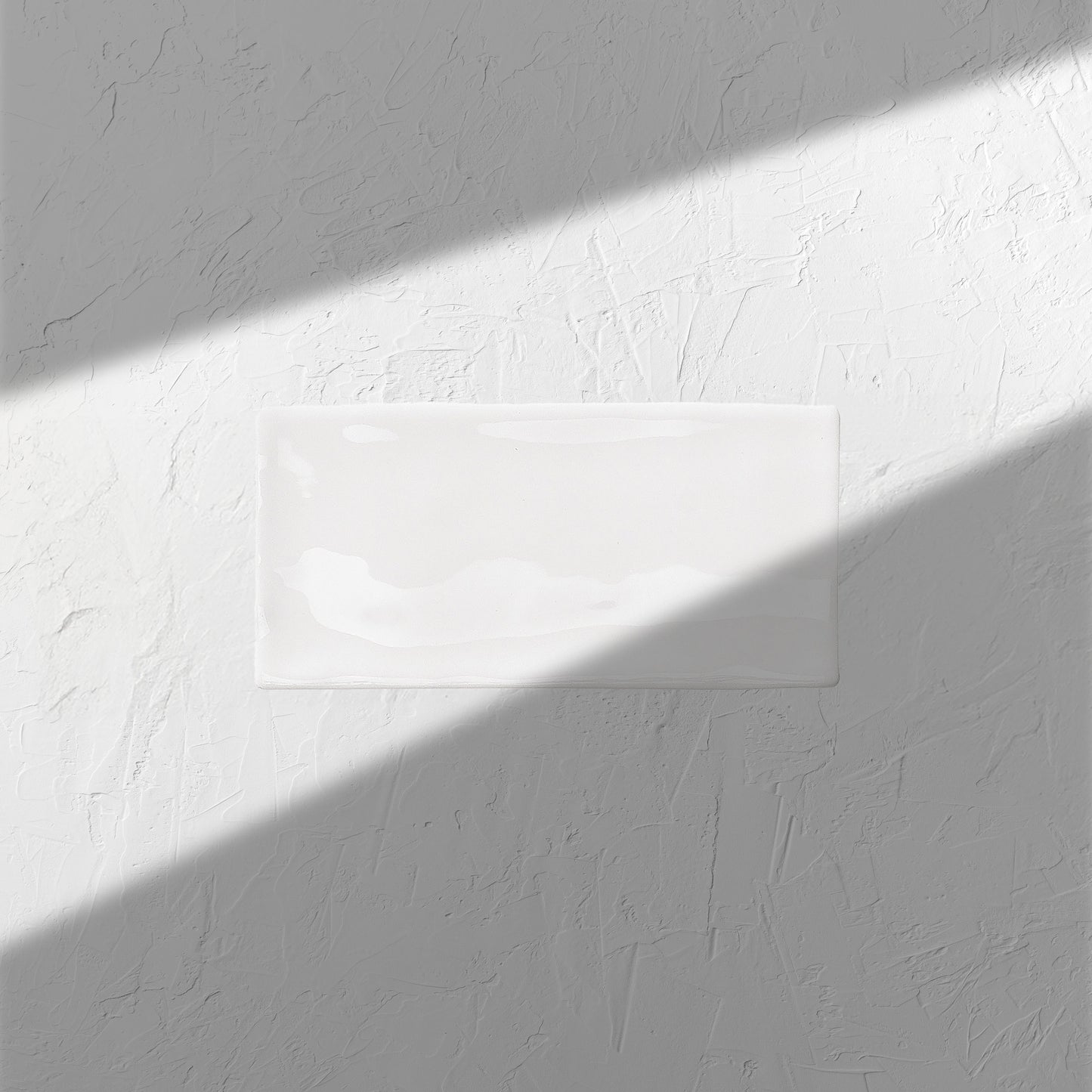 Luxe Daylight White Gloss 76x152mm