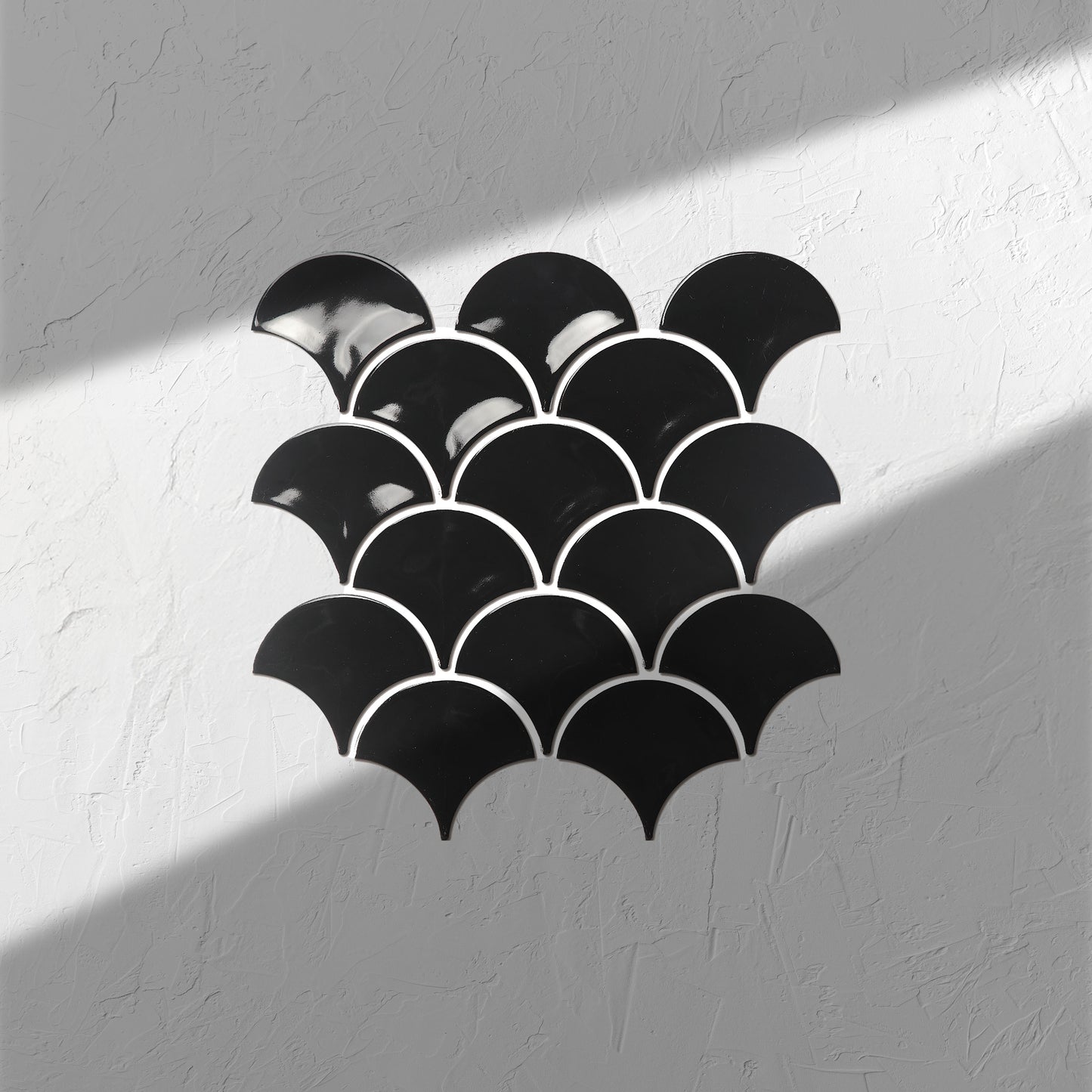 Black Gloss Porcelain Glazed Fishscale 95x87mm