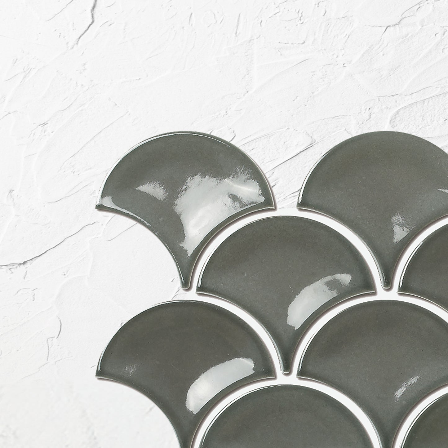 Charcoal Gloss Porcelain Glazed Fishscale 95x87mm
