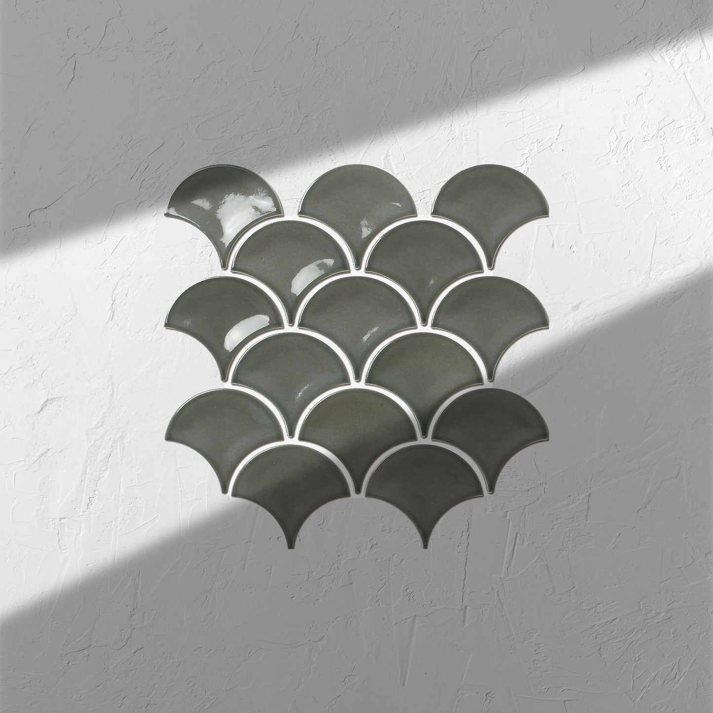 Charcoal Gloss Porcelain Glazed Fishscale 95x87mm