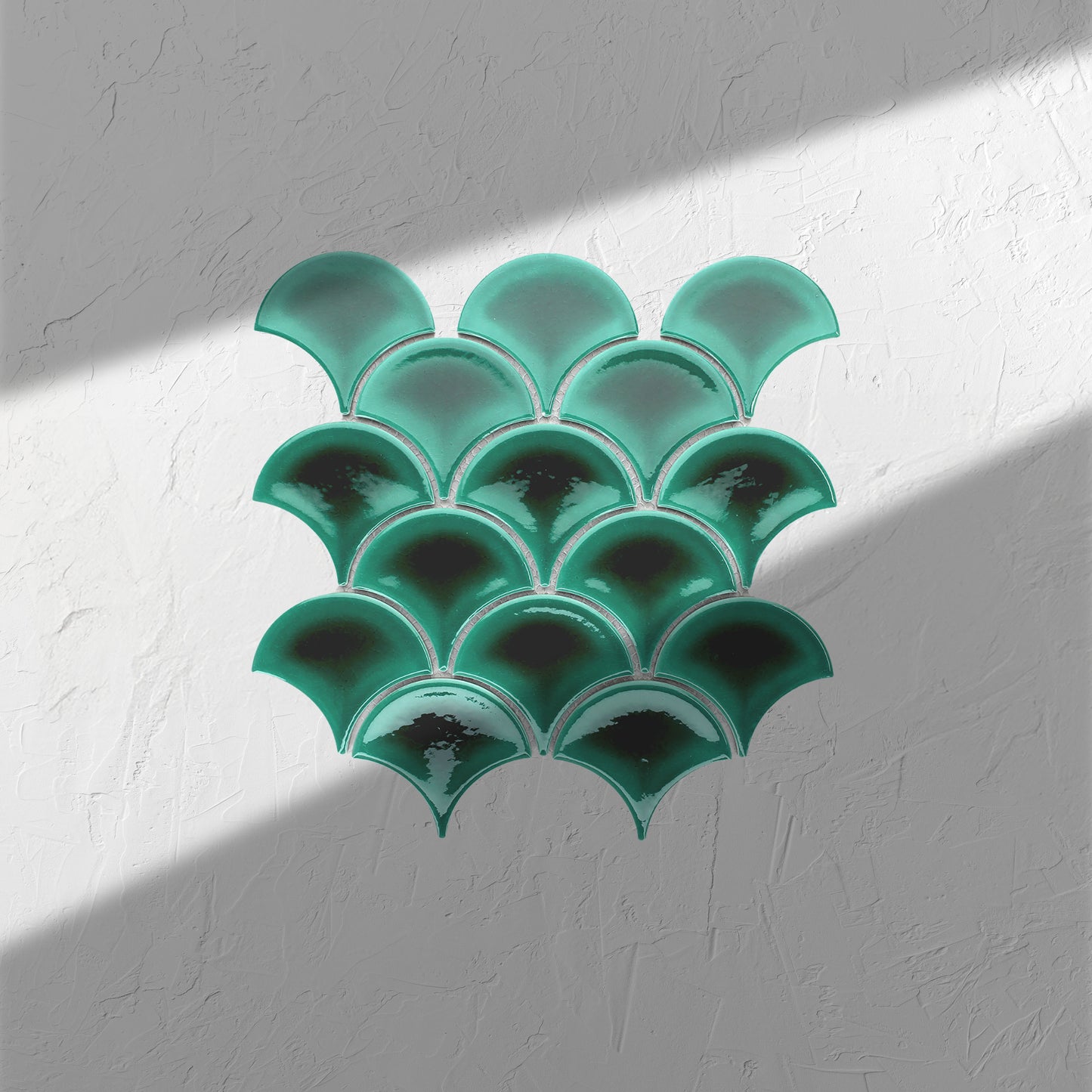 Reef Green Gloss Porcelain Glazed Fishscale 95x87mm