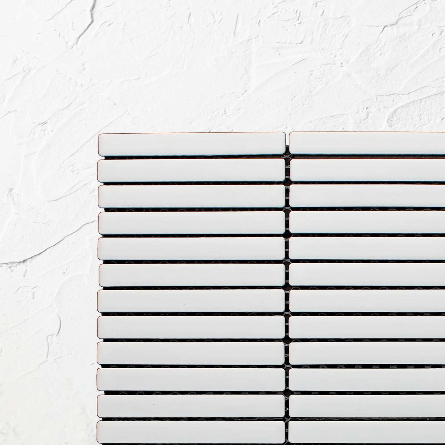 White Matt KitKat Straight Bone Pattern 12x92mm