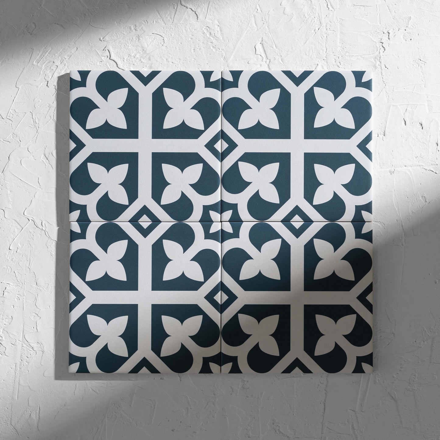 Picasso Bloom Navy Blue 200x200mm