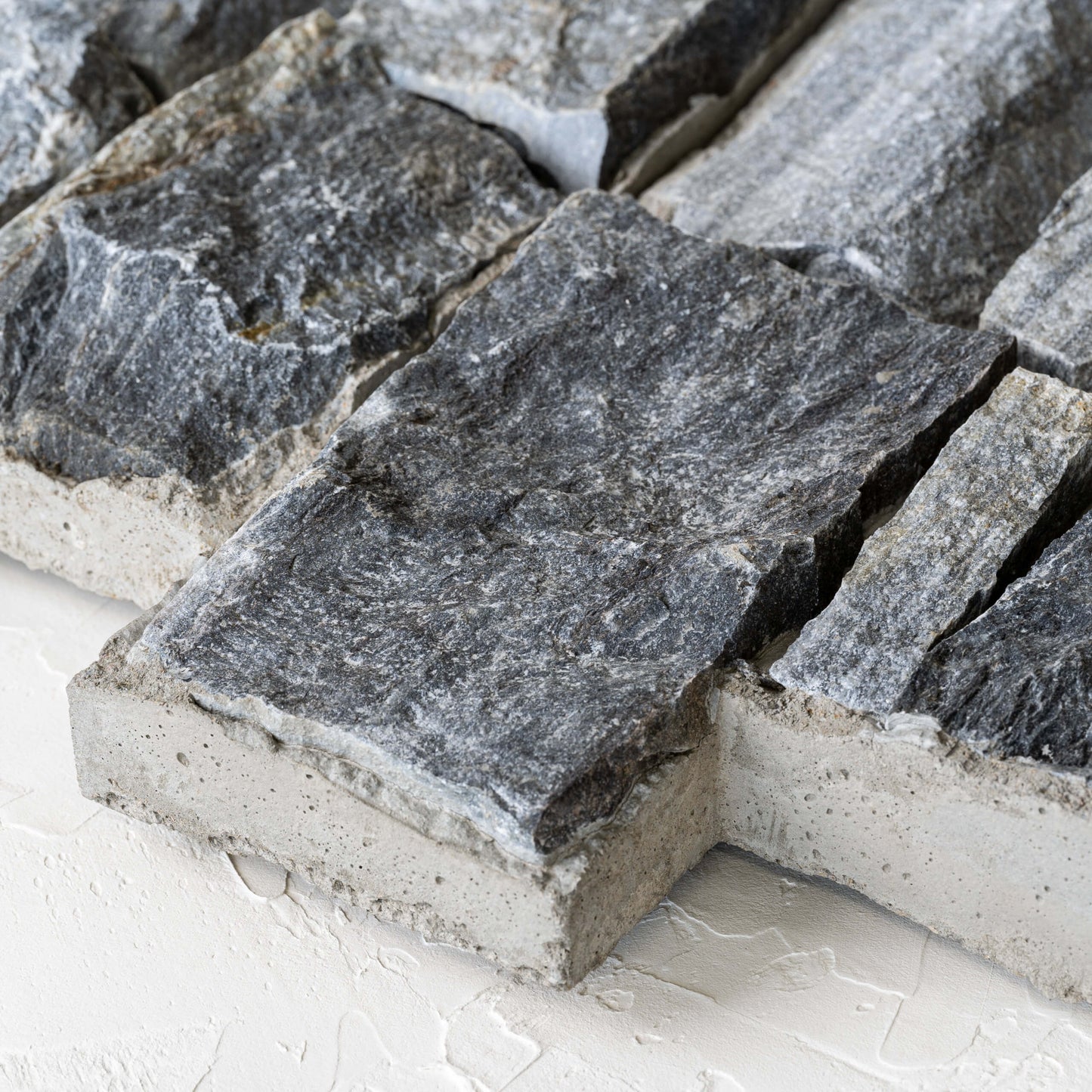 Sapphire Mica Schist Z Panel Corner 200x600mm