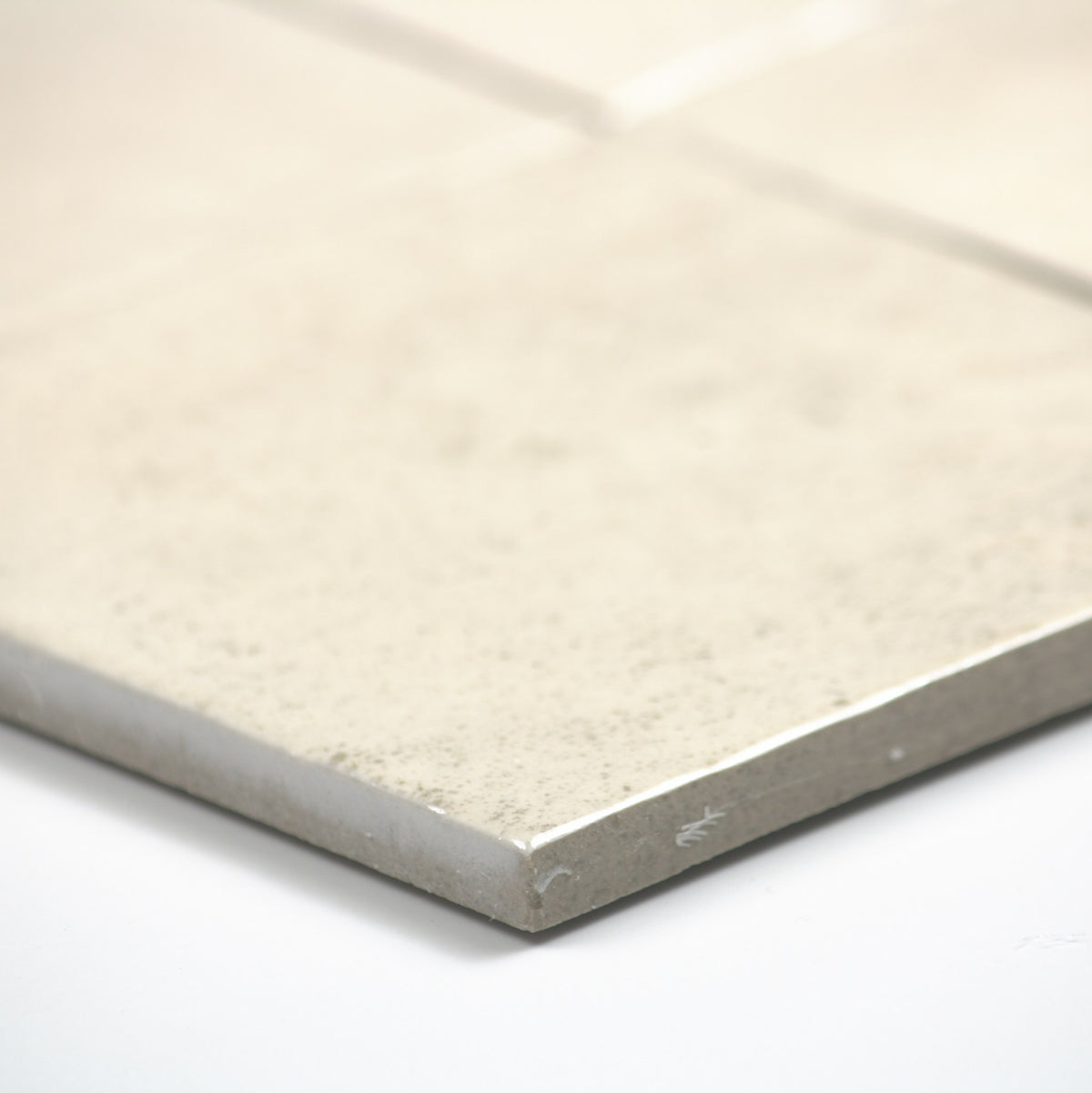 alchemica creta gloss 100x100mm angle view