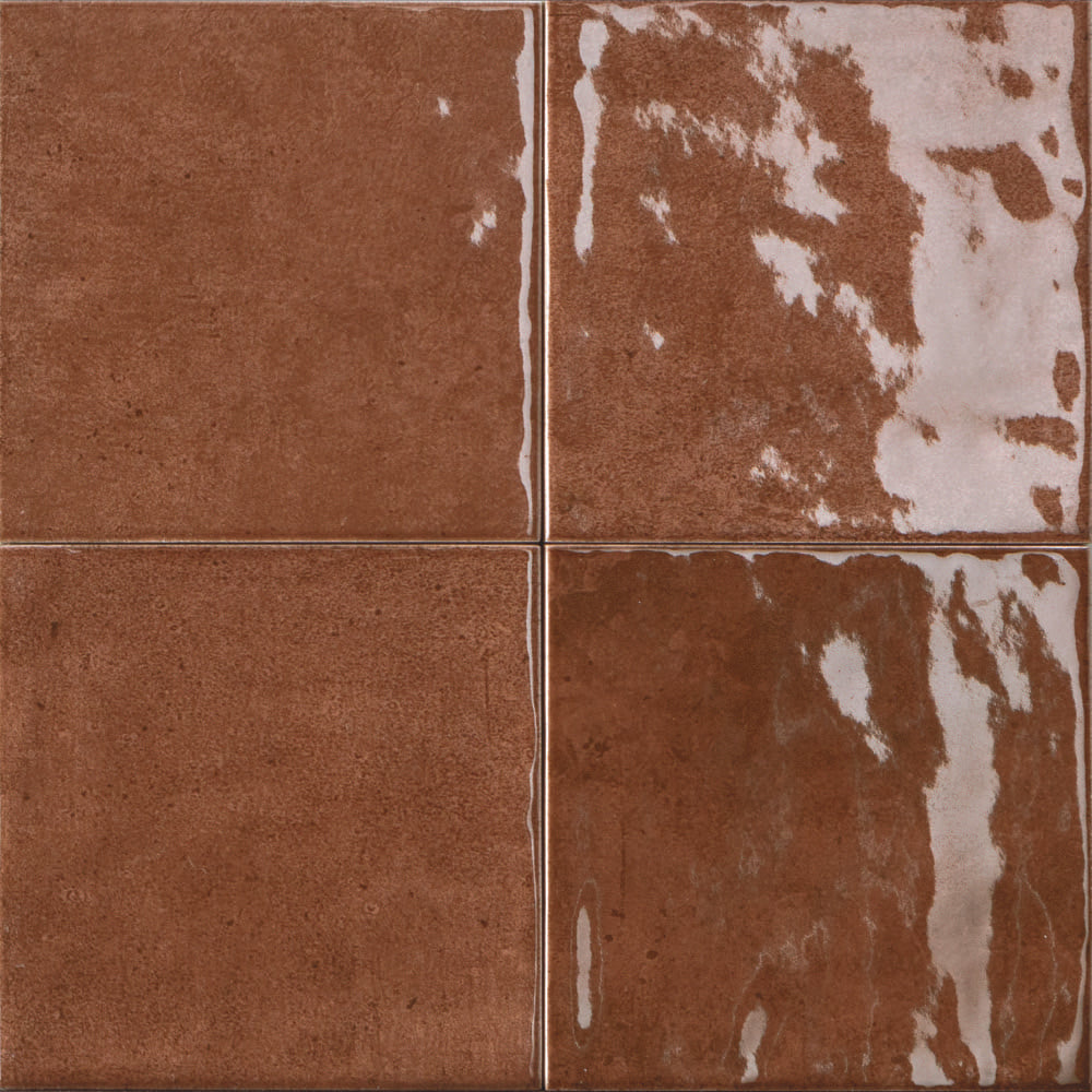 Alchemica Cuoio Gloss 100x100mm close-up of the glaze variation