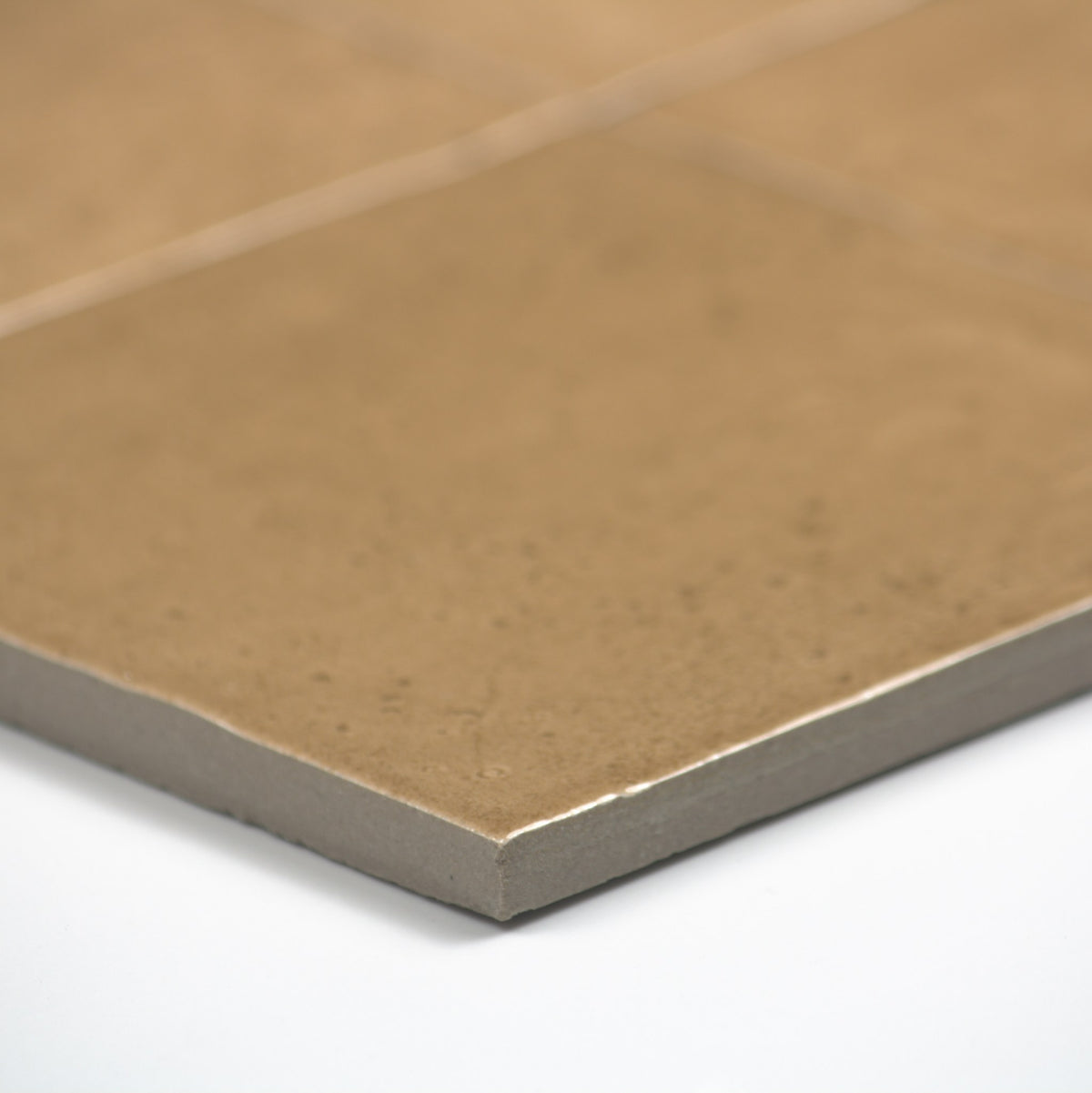 alchemica miele gloss 100x100mm angle view