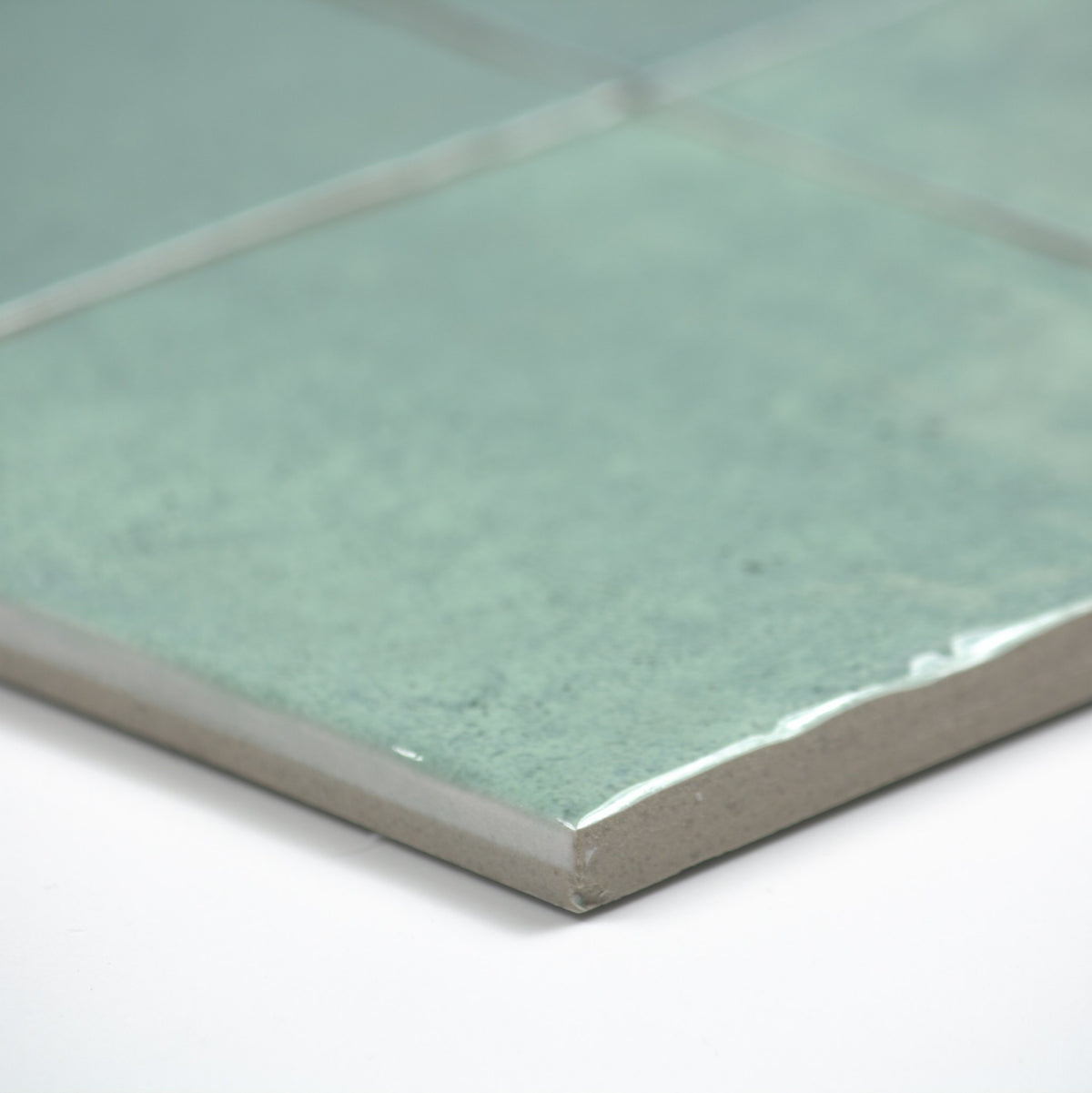 alchemica verdea gloss 100x100mm angle view