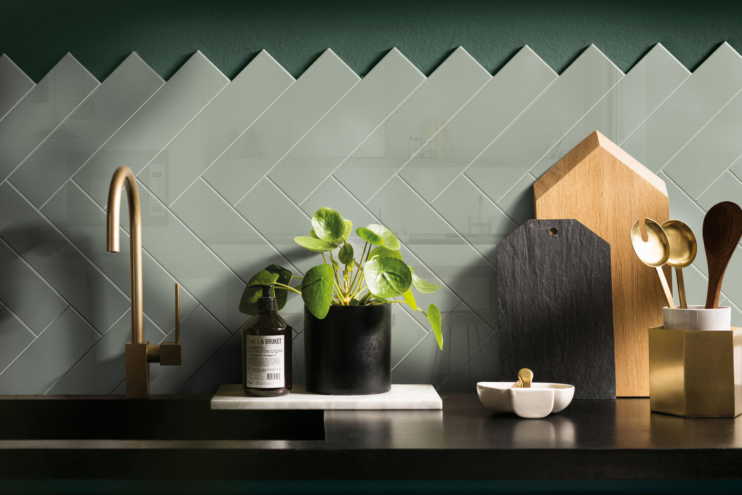Aquarella Sage Gloss 75x300mm lifestyle