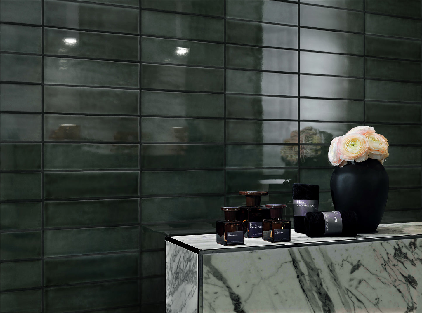 Aura Emerald Gloss 75x300mm lifestyle