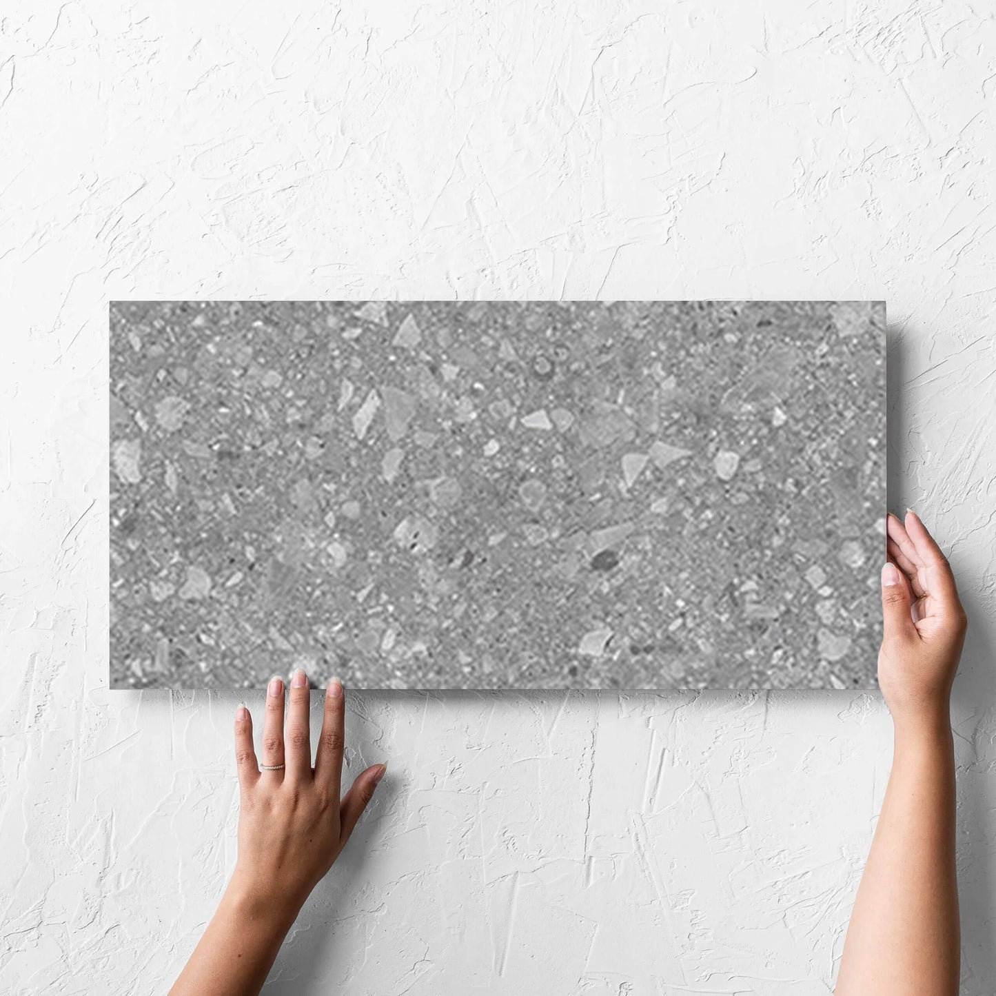 Vision Dark Grey Lappato 300x600mm hand 1
