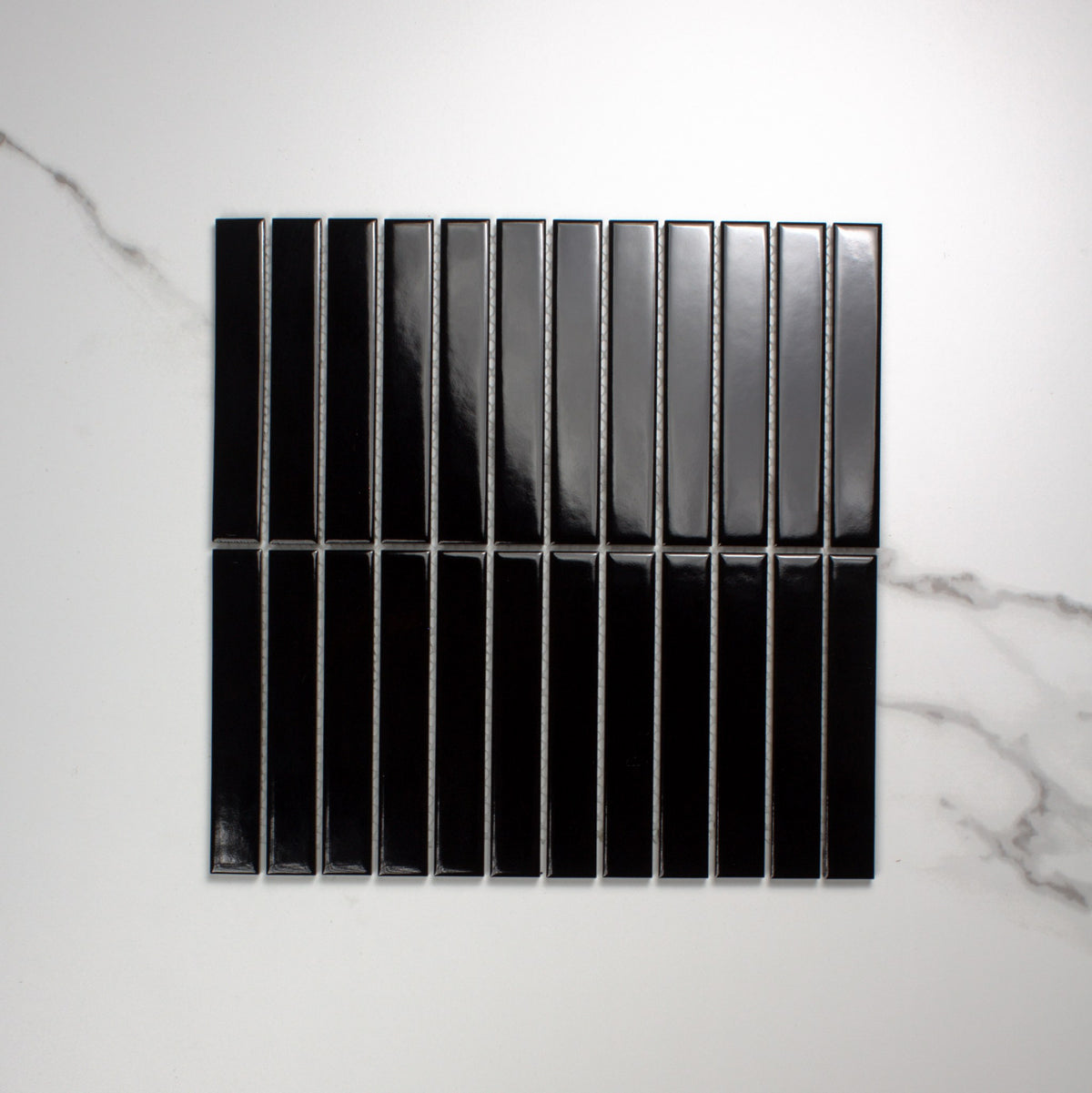 Black Gloss KitKat Straight Bone Pattern 22x145mm top view