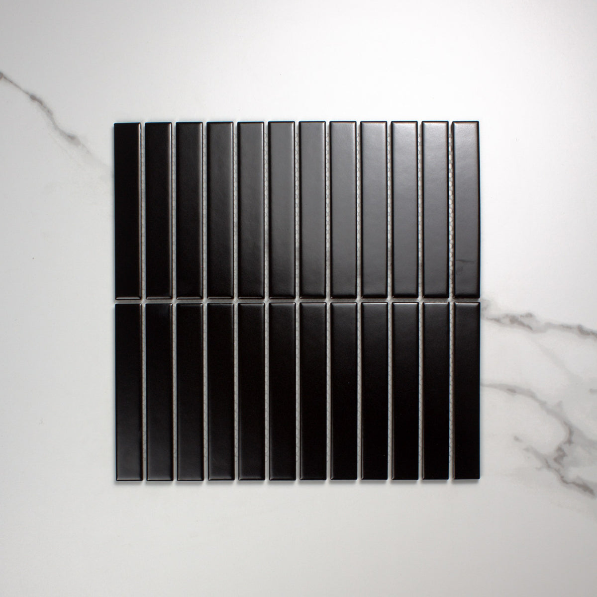 Black Gloss KitKat Straight Bone Pattern 22x145mm top view