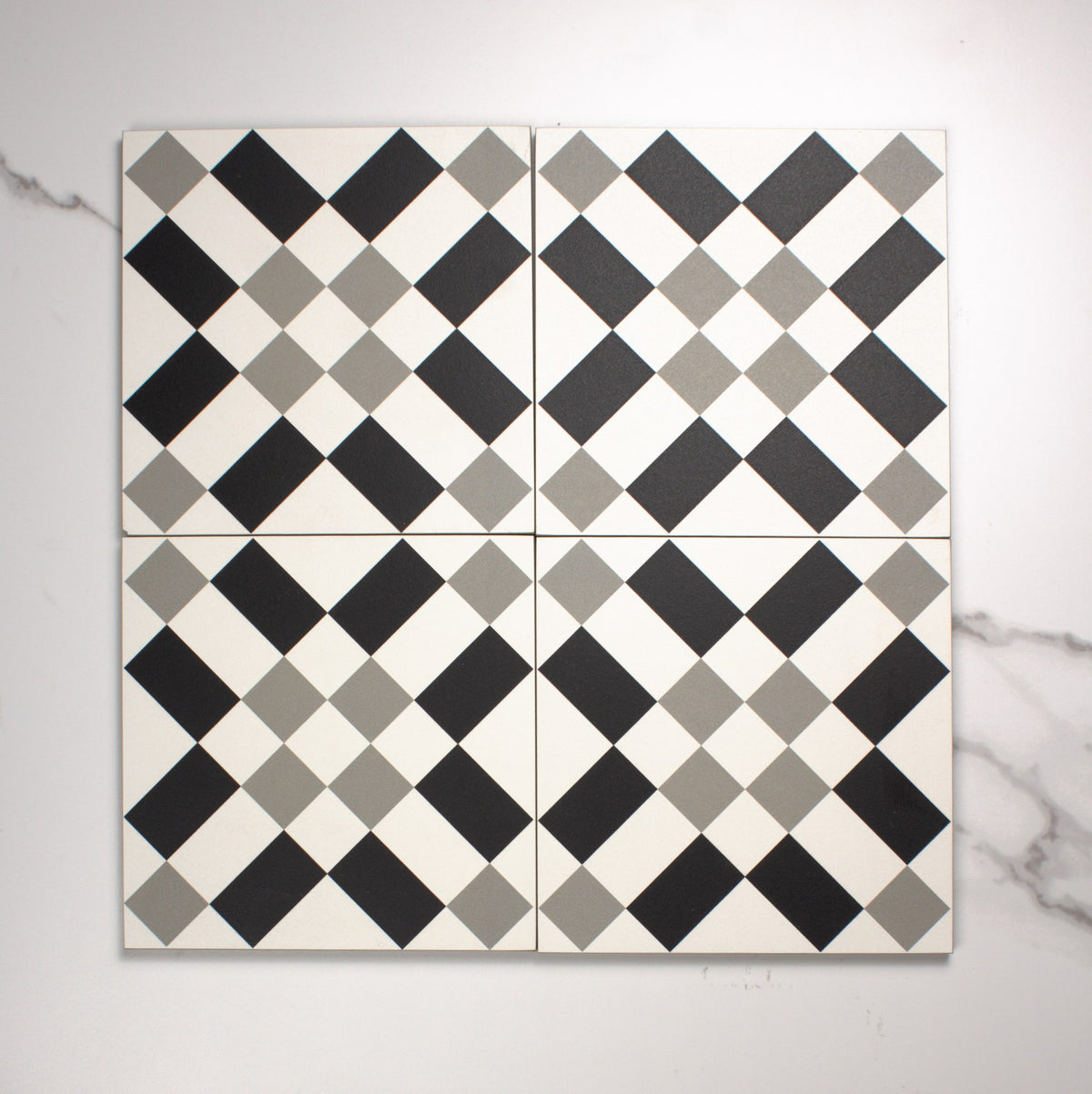Patchwork Black & White 02 200x200mm top view