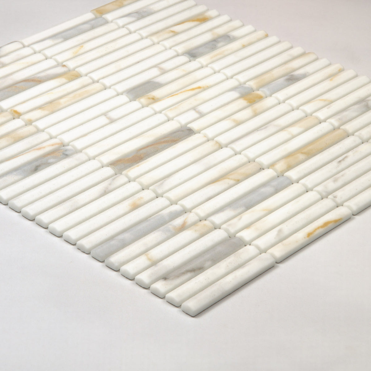 Boutique Calacatta Gold Mix Recycled Glass 3D Bar 297x303mm angle view