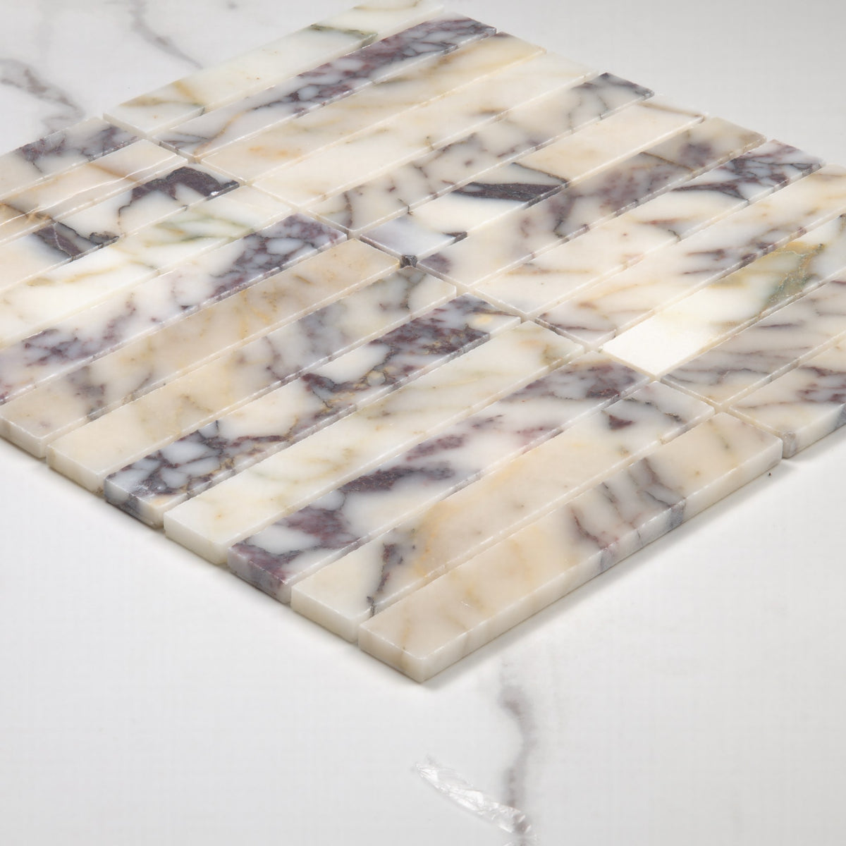 Elementa Calacatta Viola Finger Mosaic 23x148mm angle view