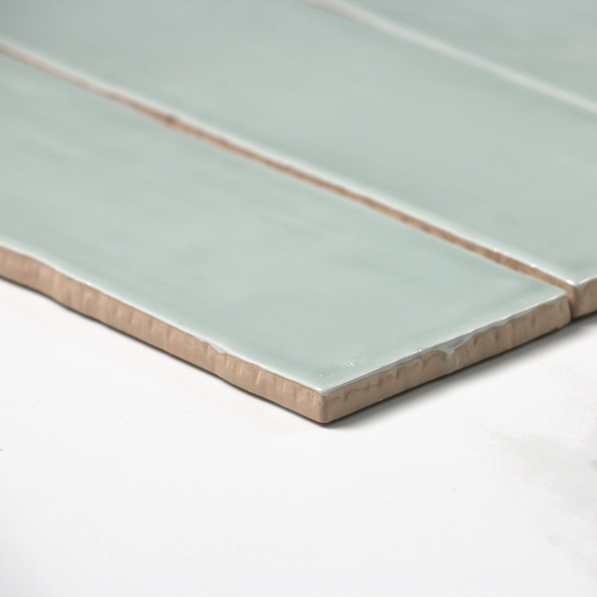 handmade gloss menta 75x300mm angle view