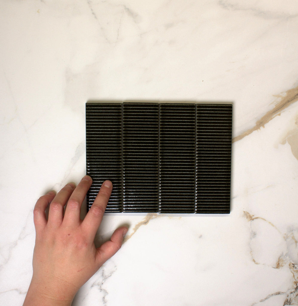 micare canale evergreen dark gloss 50x150mm top view