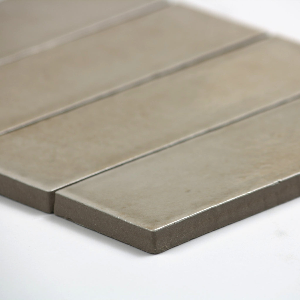 miyako pura gloss 50x150mm angle view