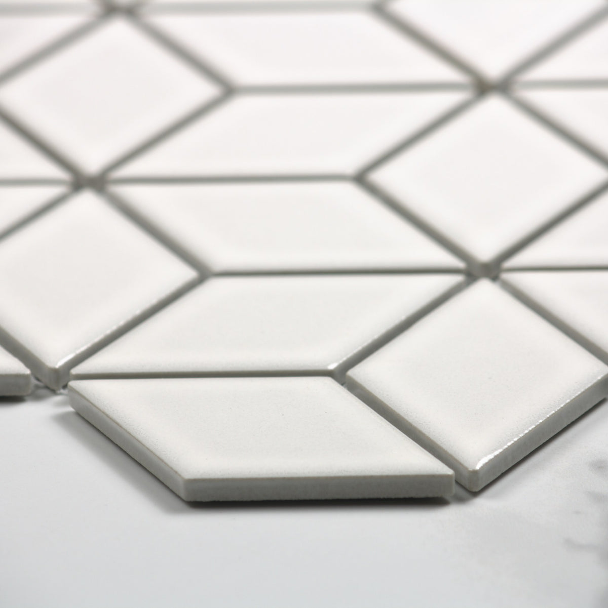 White Gloss Cube 48x48mm angle view