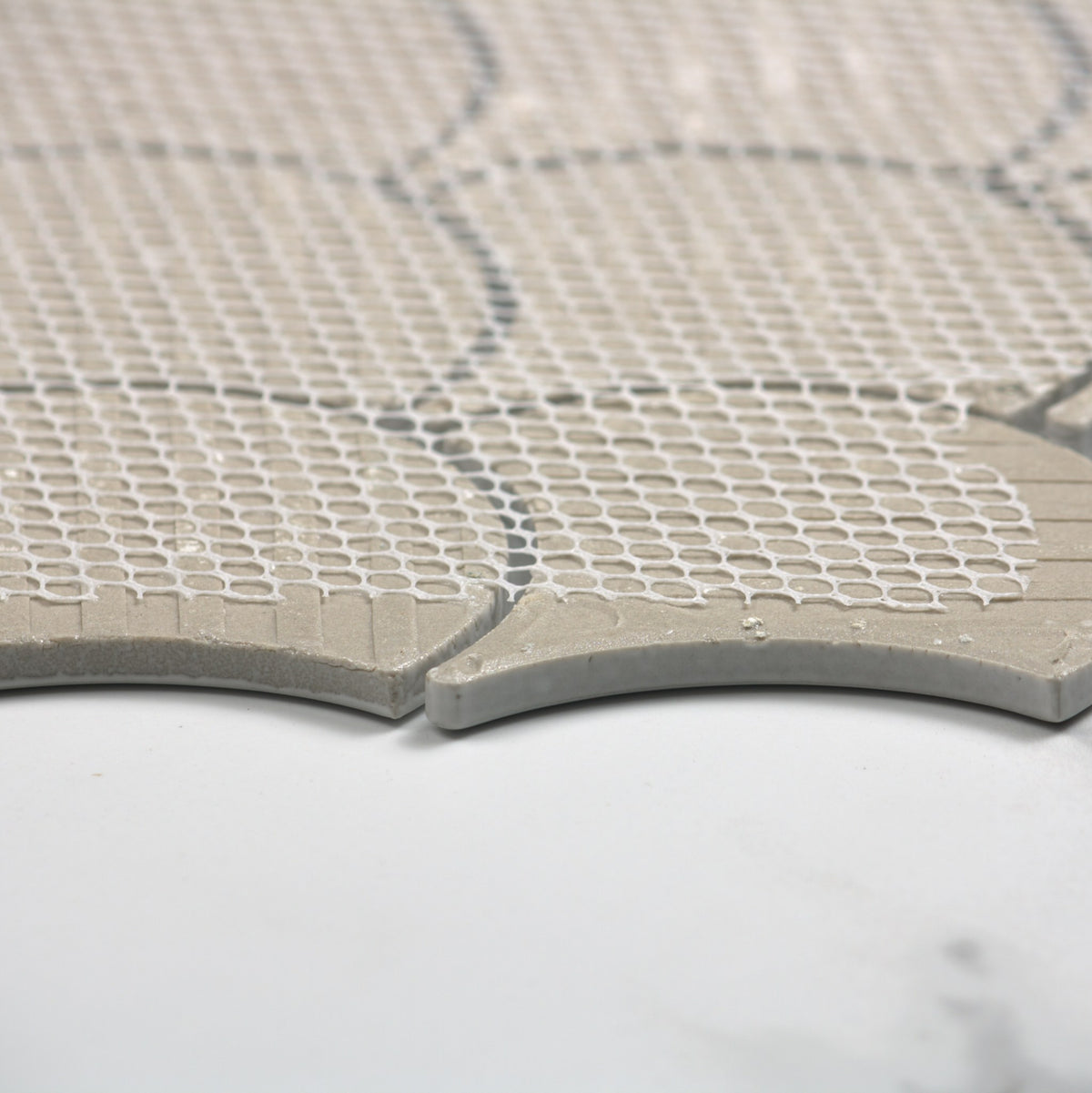 White Gloss Porcelain Glazed Fishscale 95x87mm angle view