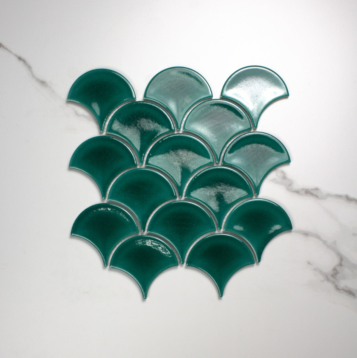 Reef Green Gloss Porcelain Glazed Fishscale 95x87mm top view