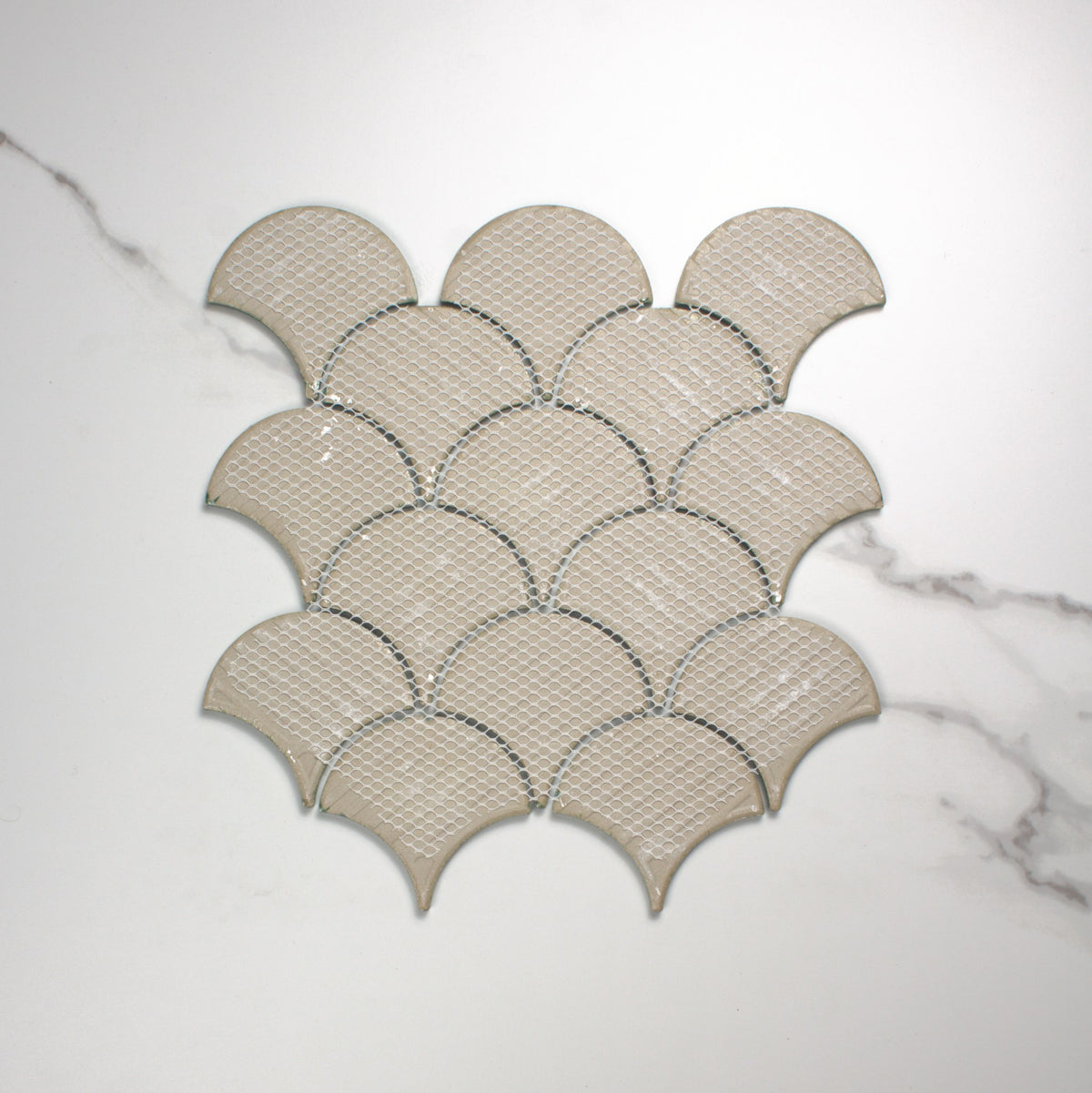 Reef Green Gloss Porcelain Glazed Fishscale 95x87mm top view