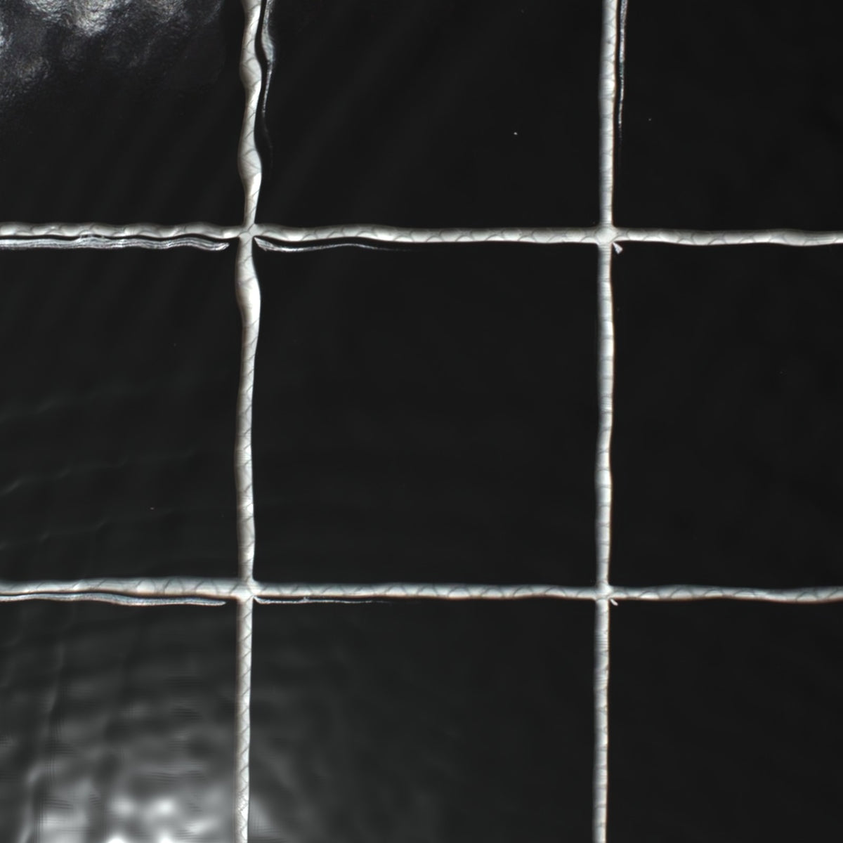 VitrA Black Gloss Mosaic 100x100mm under water