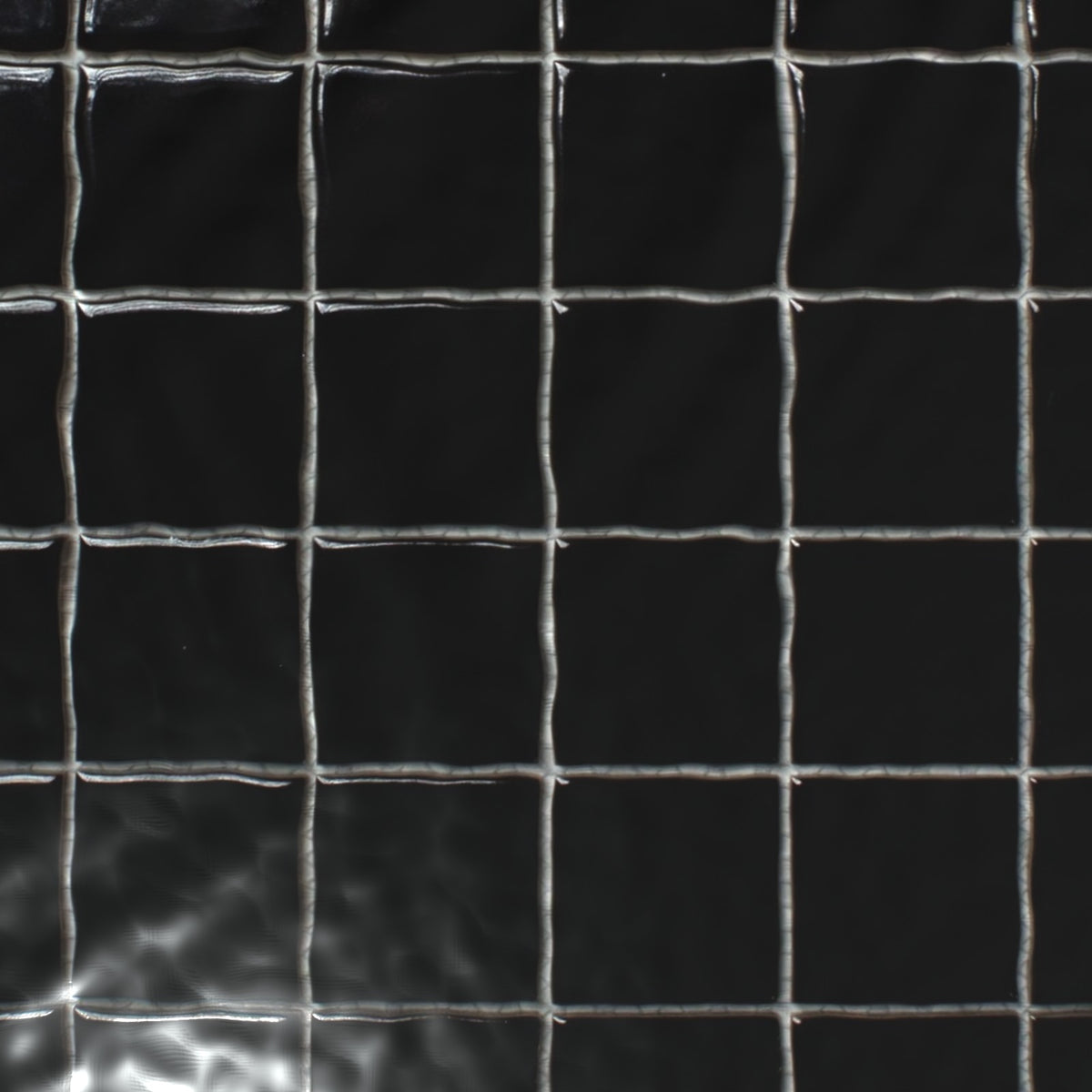 VitrA Black Gloss Mosaic 50x50mm under water