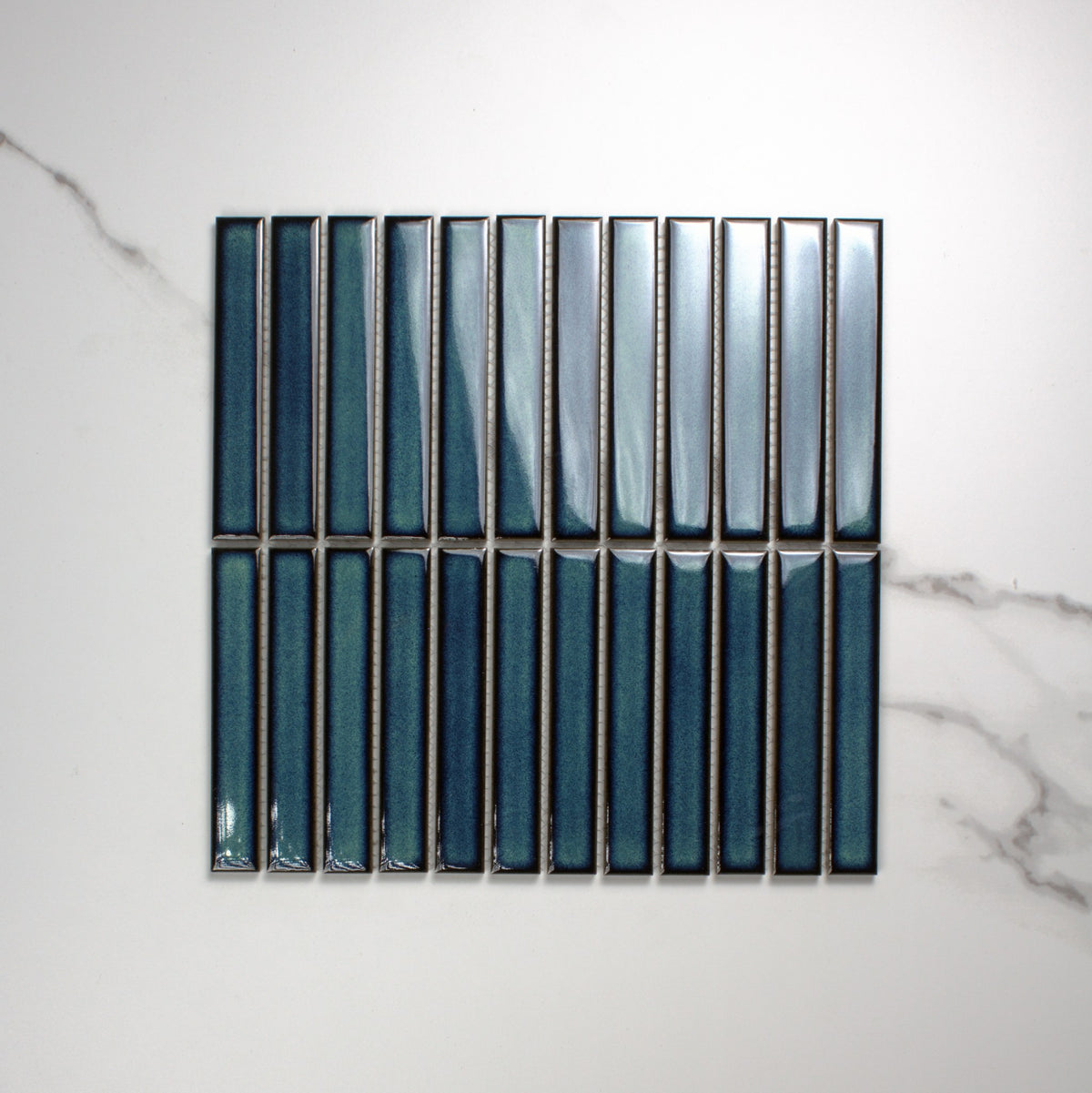 Shadow Dark Green Gloss KitKat Straight Bone Pattern 22x145mm top view