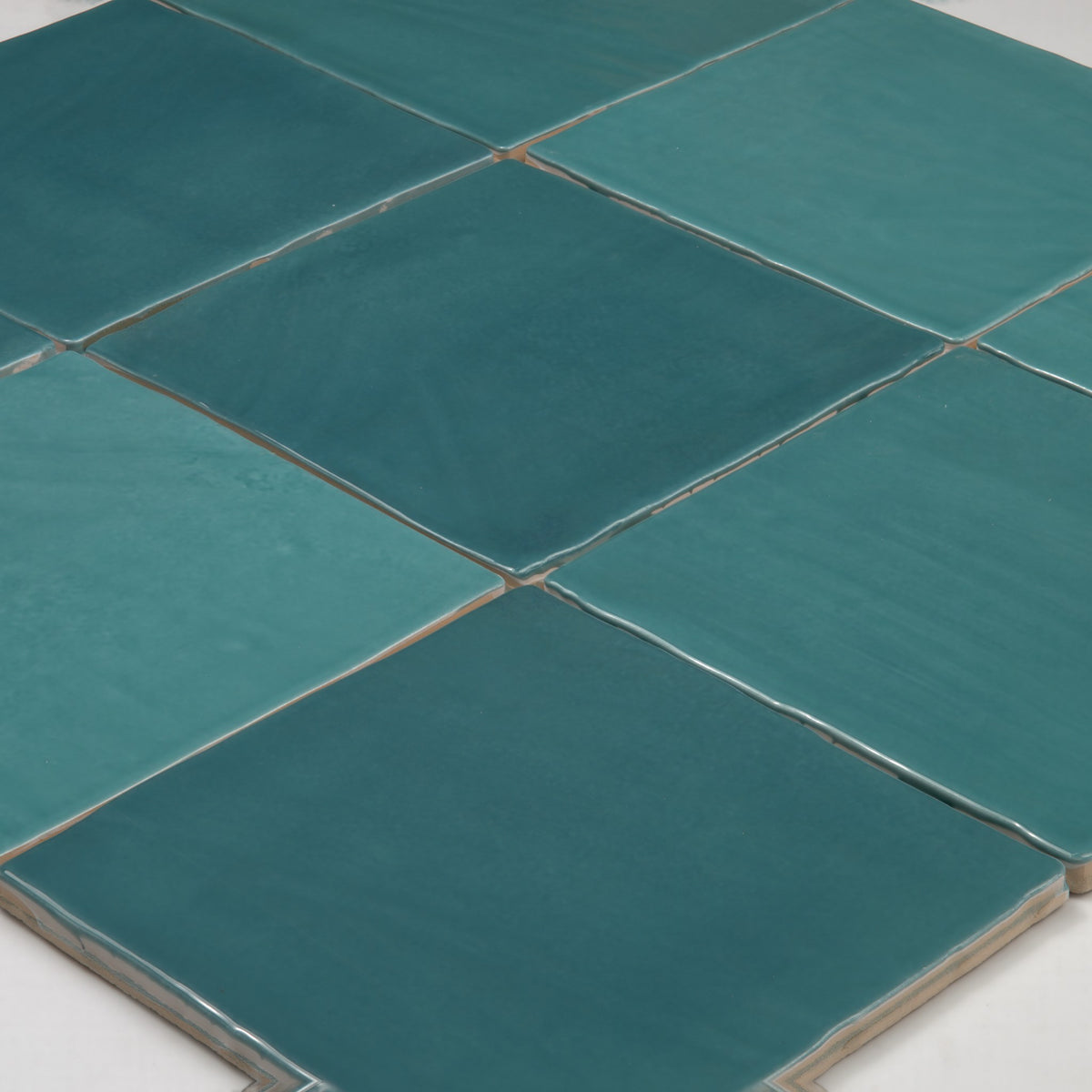 Tabarca Turquesa Gloss 150x150mm angle view
