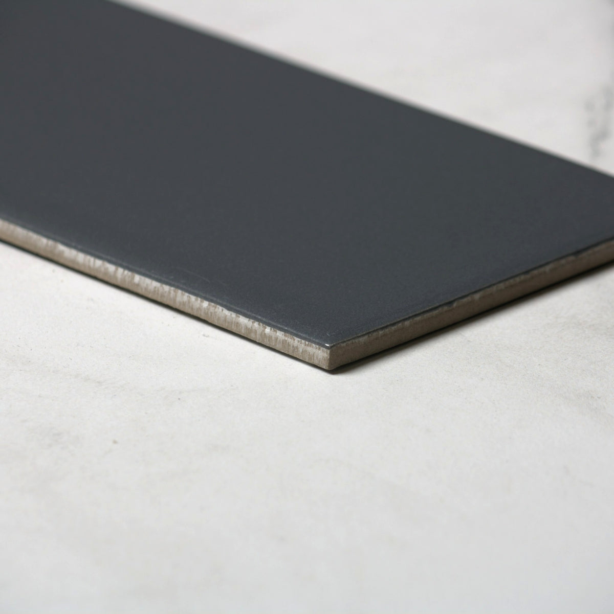 vitra anthracite gloss 100x300mm angle view