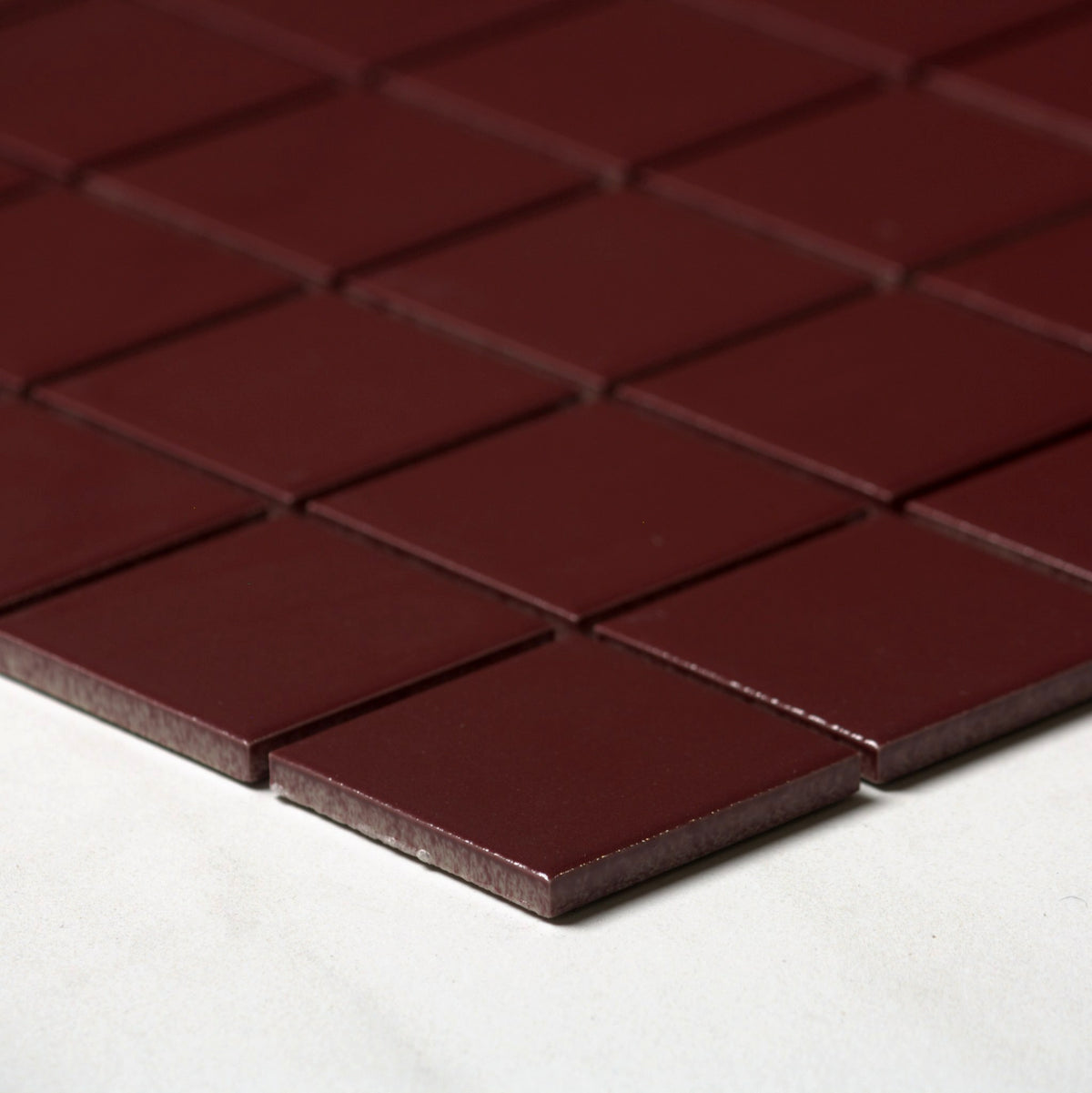 vitra burgundy gloss mosaic 50x50mm angle view