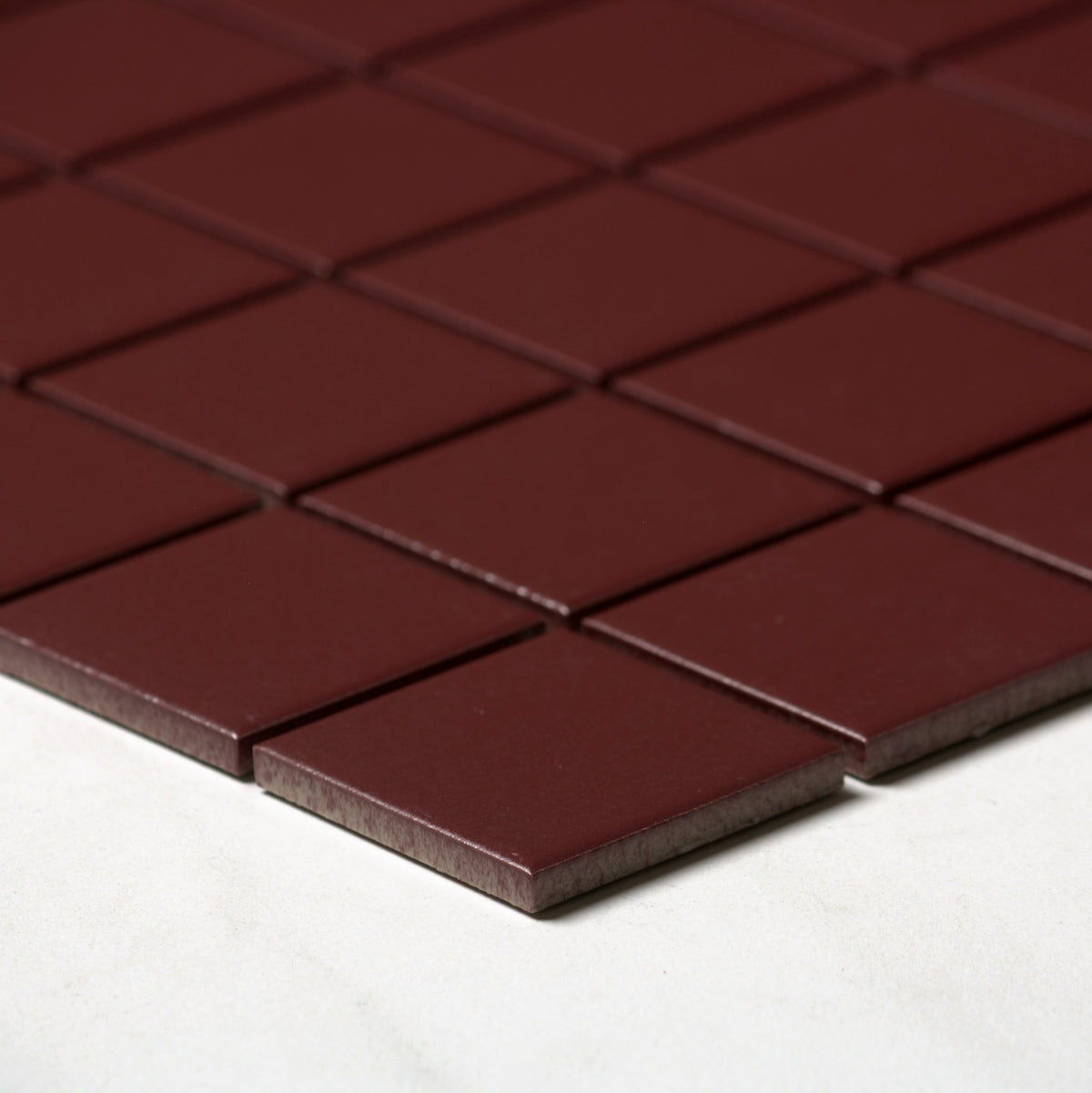 vitra burgundy matt mosaic 50x50mm angle view
