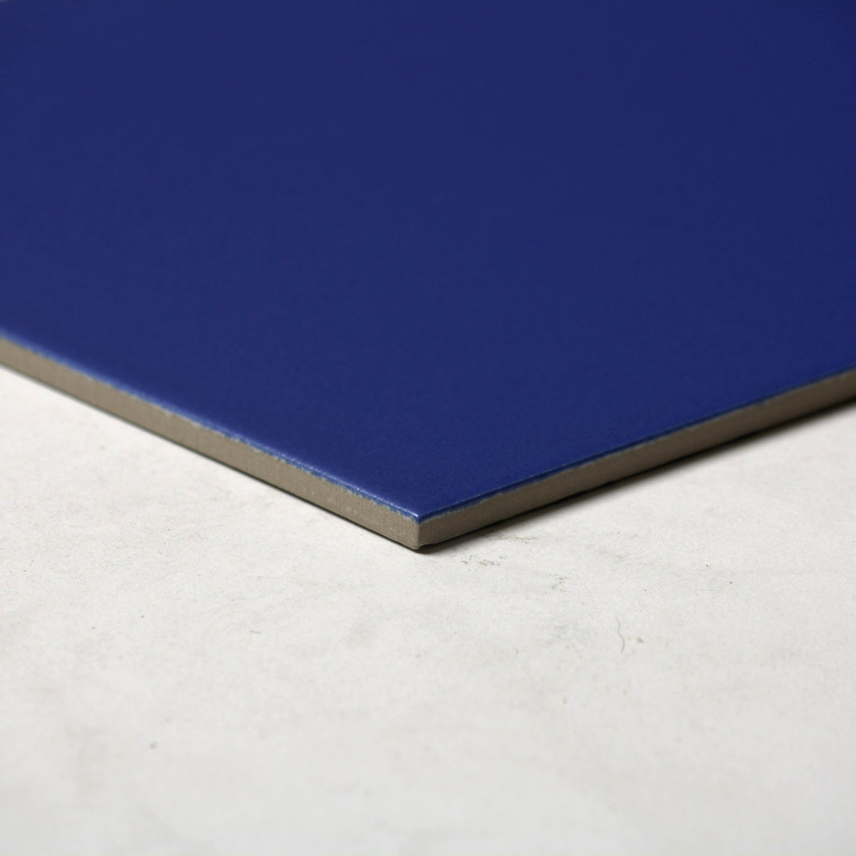 vitra cobalt blue matt 200x200mm angle view