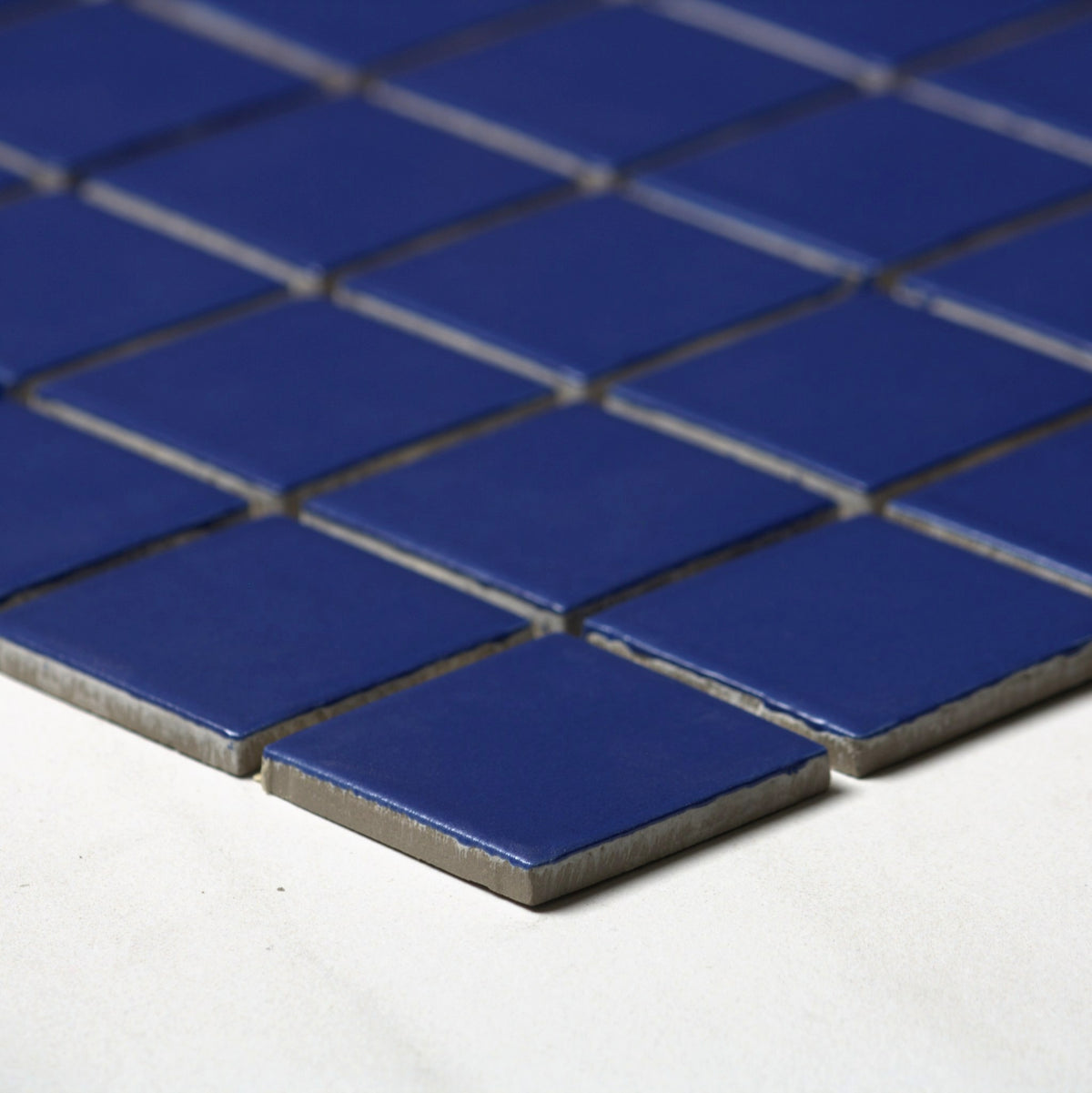 vitra cobalt blue matt mosaic 50x50mm angle view