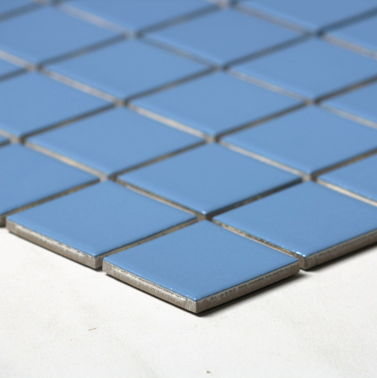 vitra cool blue gloss mosaic 50x50mm angle view