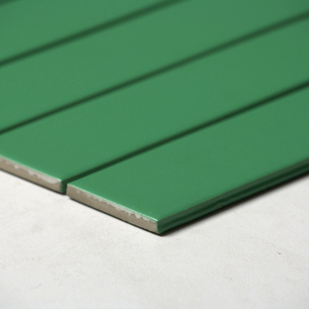 vitra lush green matt mosaic 50x200mm angle view