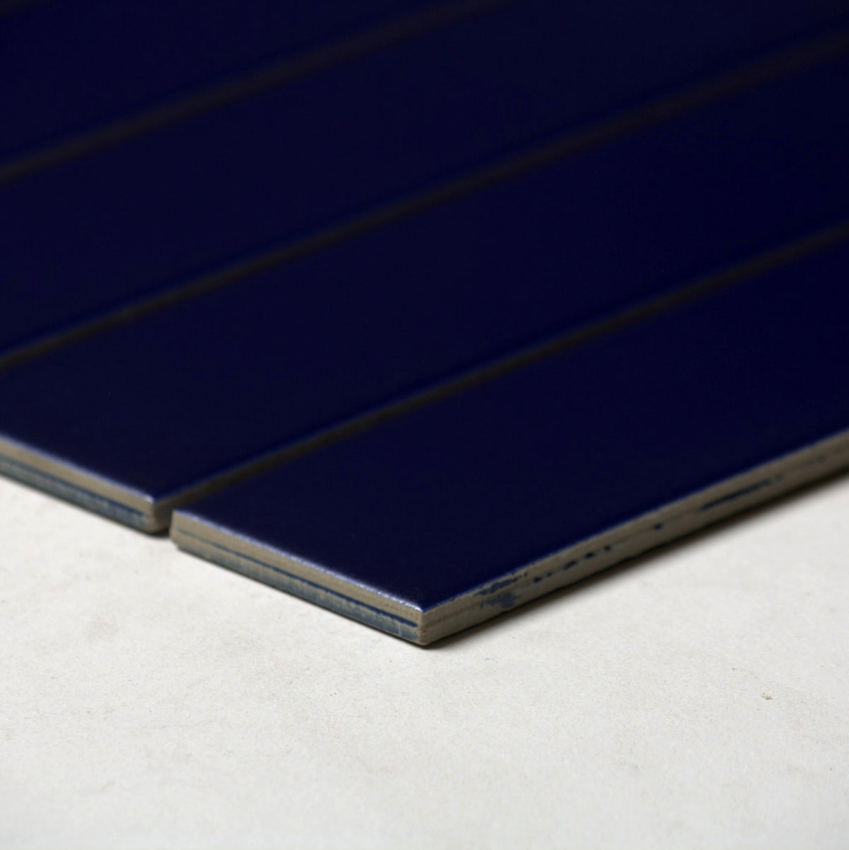 vitra midnight blue matt mosaic 50x200mm angle view