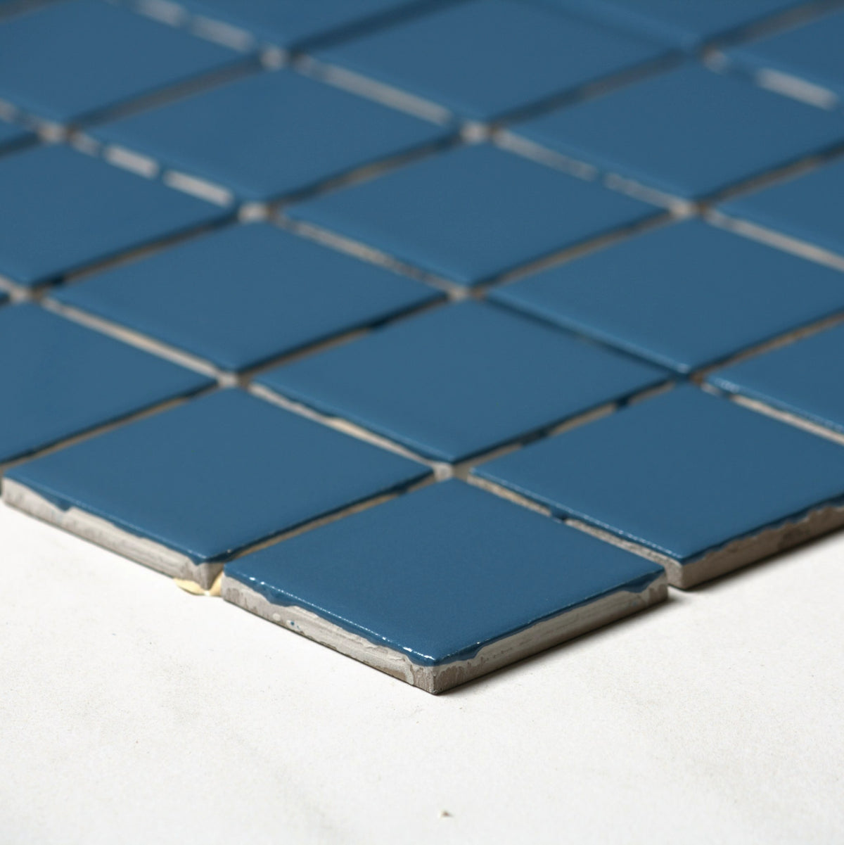 vitra ocean blue gloss mosaic 50x50mm angle view