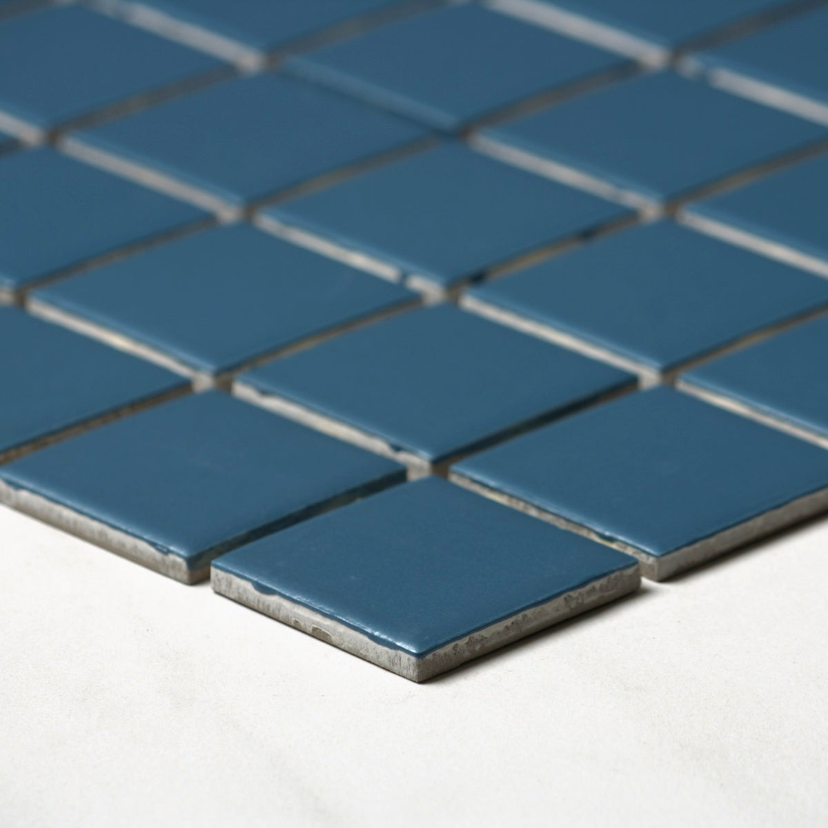vitra ocean blue matt mosaic 50x50mm angle view