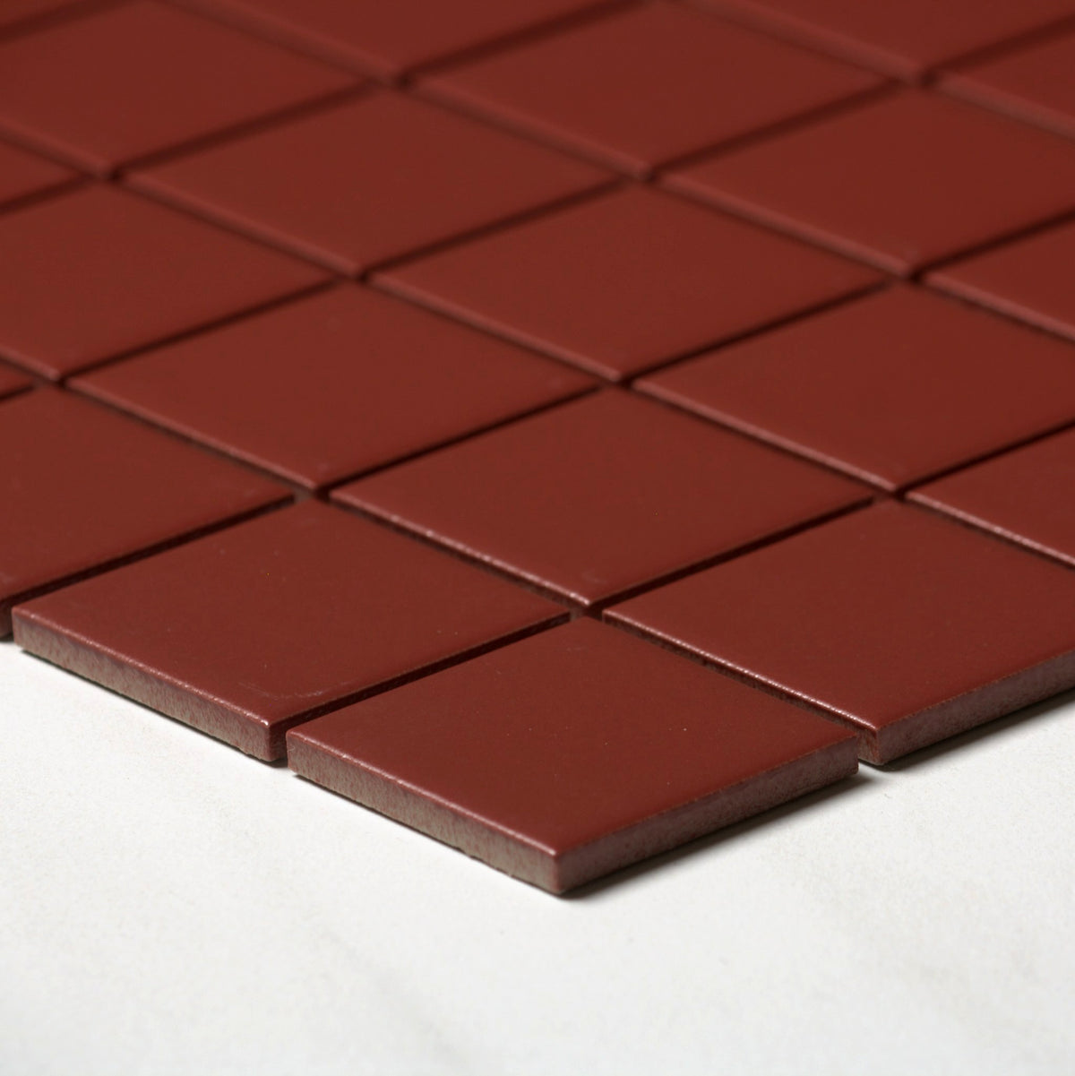 vitra oxide red matt mosaic 50x50mm angle view