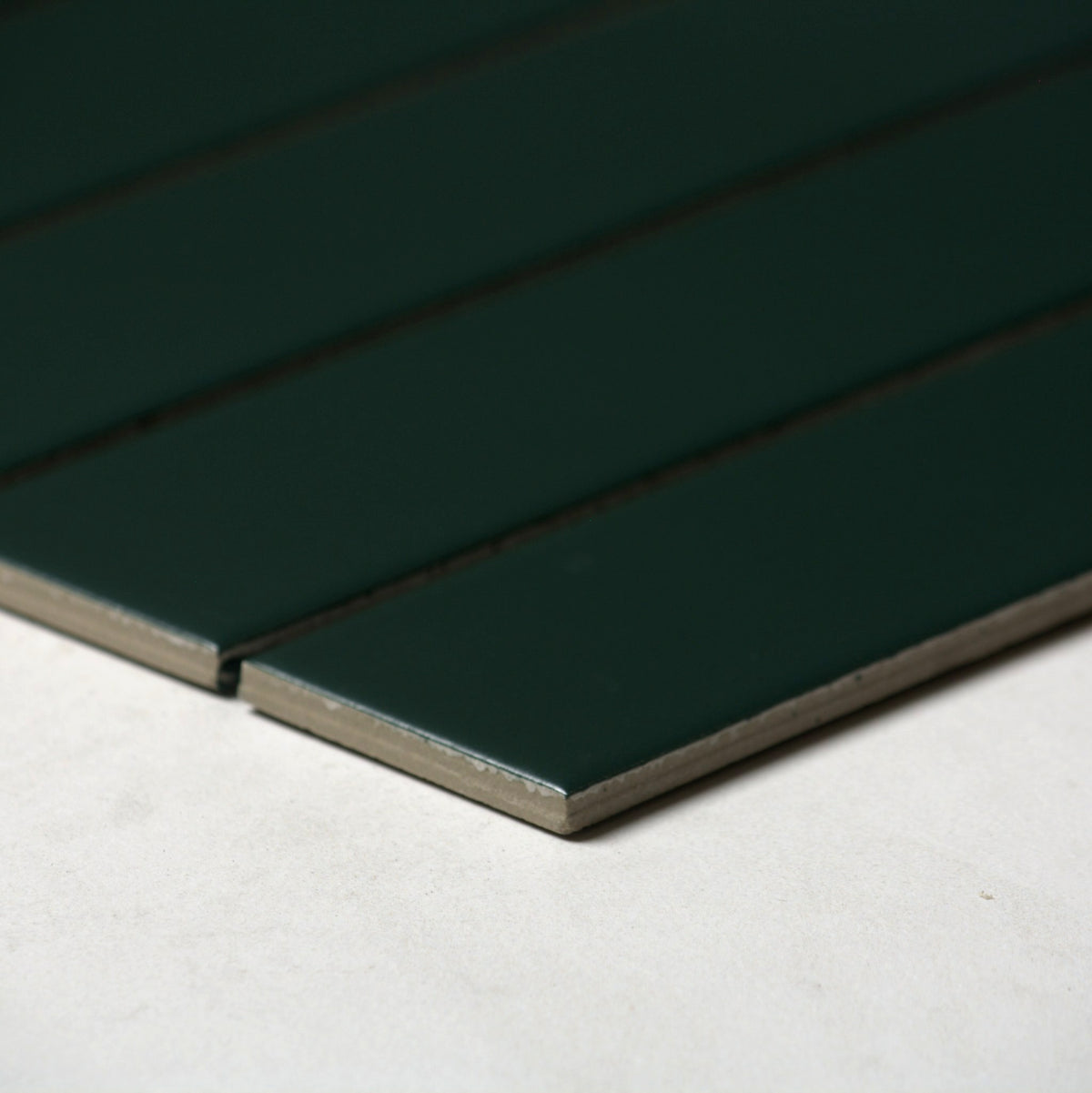 vitra pine green matt mosaic 50x200mm angle view