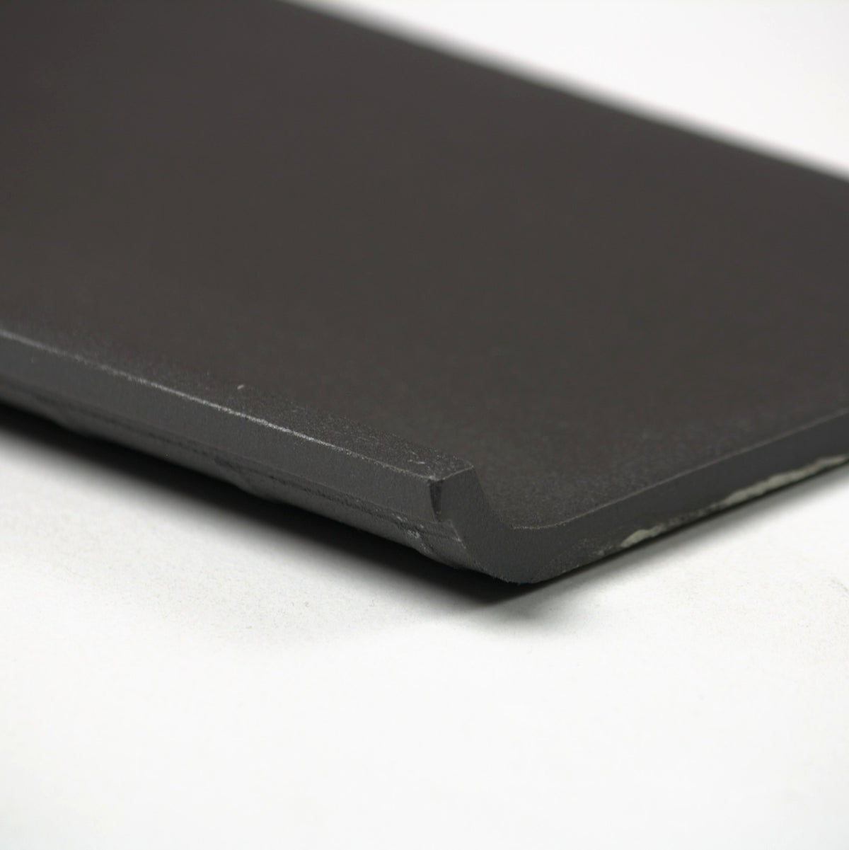 vitra uni black matt cove 100x200mm angle view