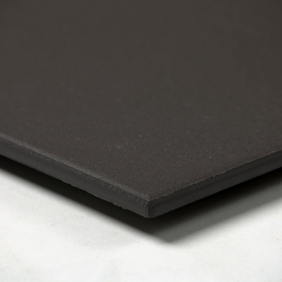 vitra uni black matt r10a 300x300mm angle view