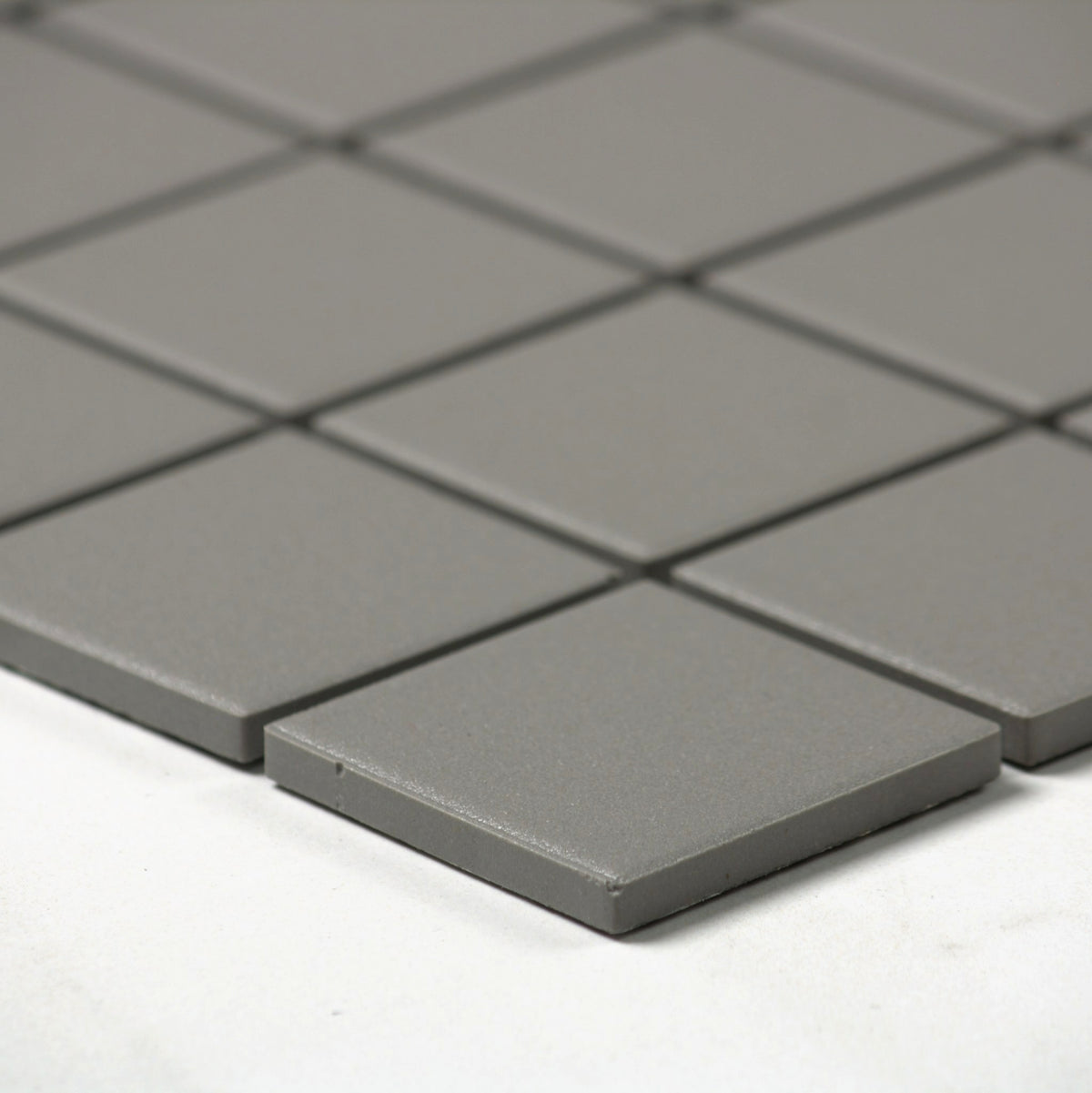 vitra uni grey matt r10b mosaic 50x50mm angle view